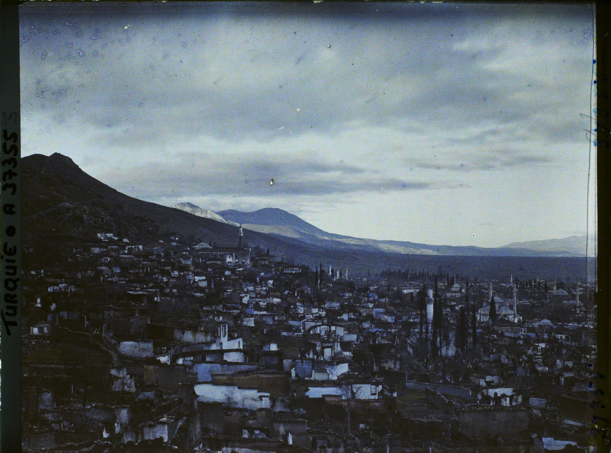 Image représentant Turquie, Magnesie, Premières lueurs du Jour sur Magnesie incendiée