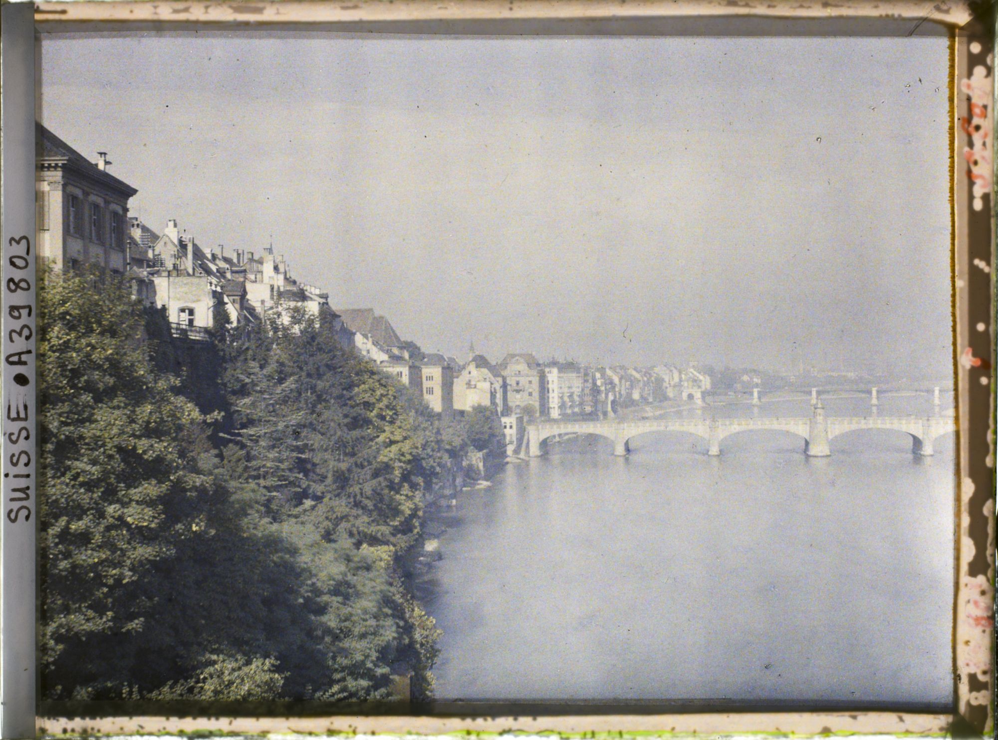 Image représentant Panorama sur le Rhin et le pont du Milieu