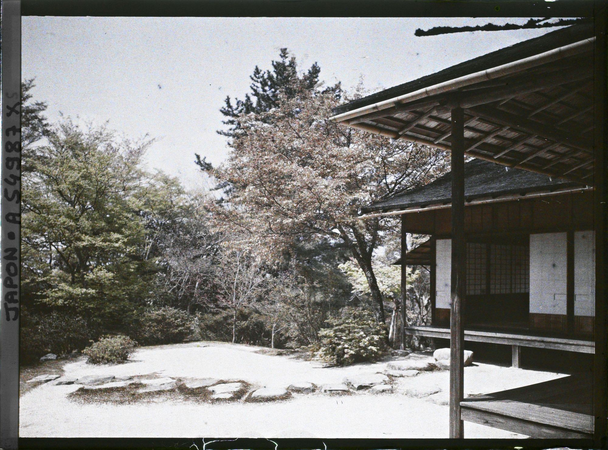 Image représentant Les jardins de la villa impériale Shugakuin Rikyû : pavillon du Jugetsu-kan