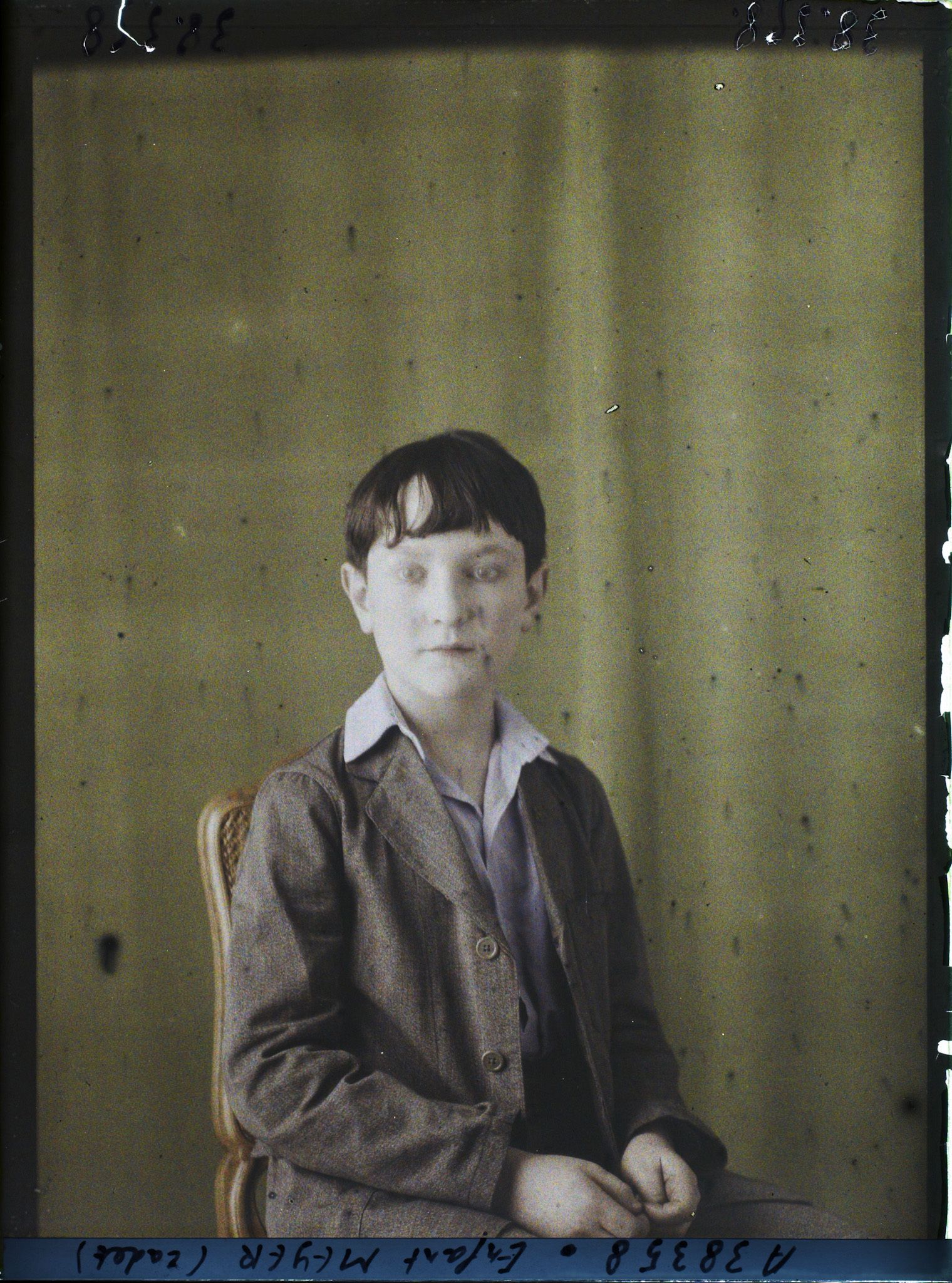 Image représentant Le  https://musee-albert-kahn.s-museum.fr/home/NWQ2OTAwYzNmYjZlZTk1ZWQwODJmMjY4L2dlbmVyaWMtbm90aWNlLXRhYi9hdXRob3JpdHkvNjE3YTc5ZjVjZjhiODk2OGIzMzM3ZDIx/5d6900c3fb6ee95ed082f268/generic-notice-tab/authority/617a79ebcf8b8968b33373f3 fils cadet de monsieur Meyer