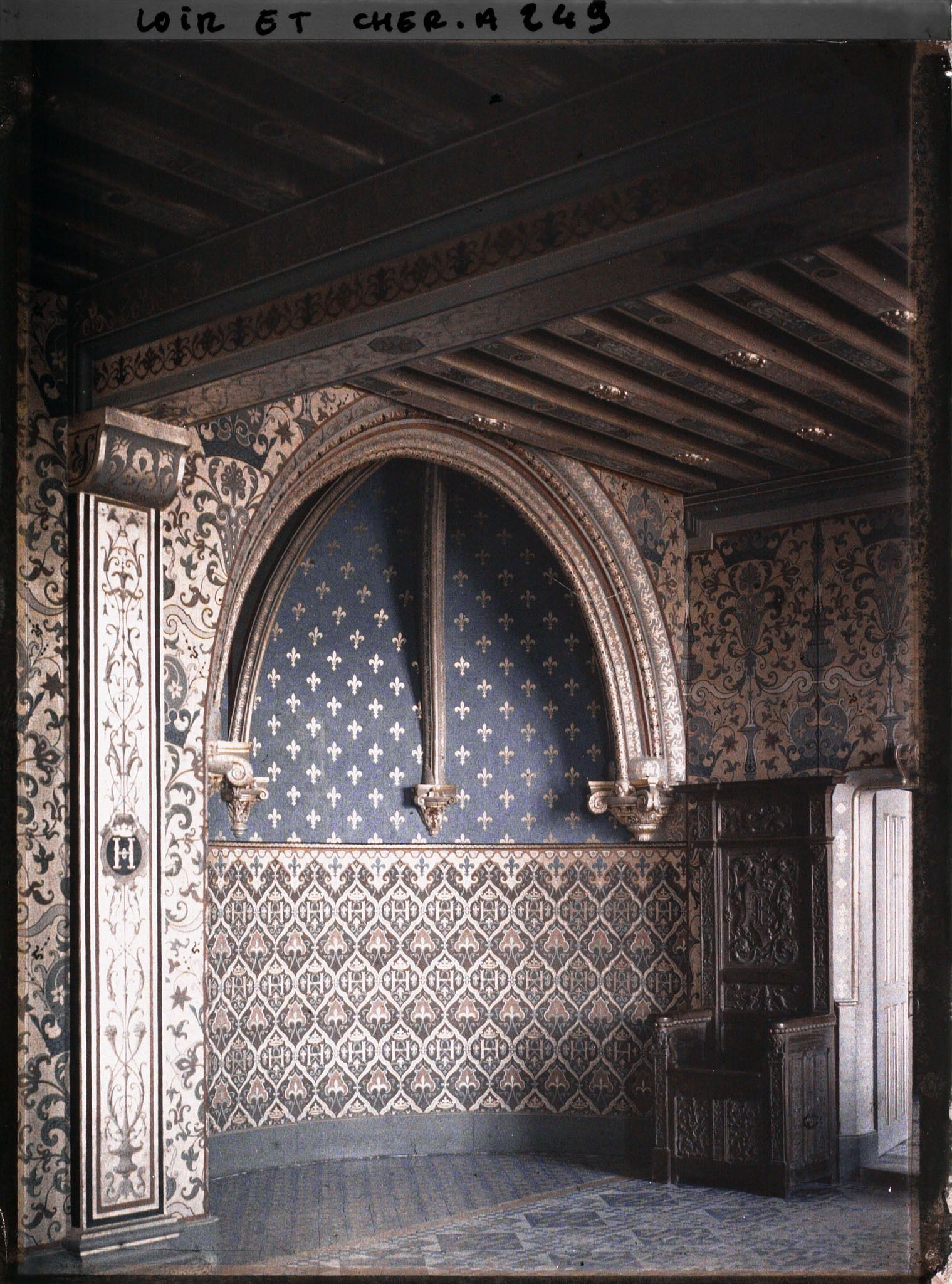 Image représentant L'alcove de la chambre du roi Henri III dans les appartements royaux de l'aile François 1er du château
