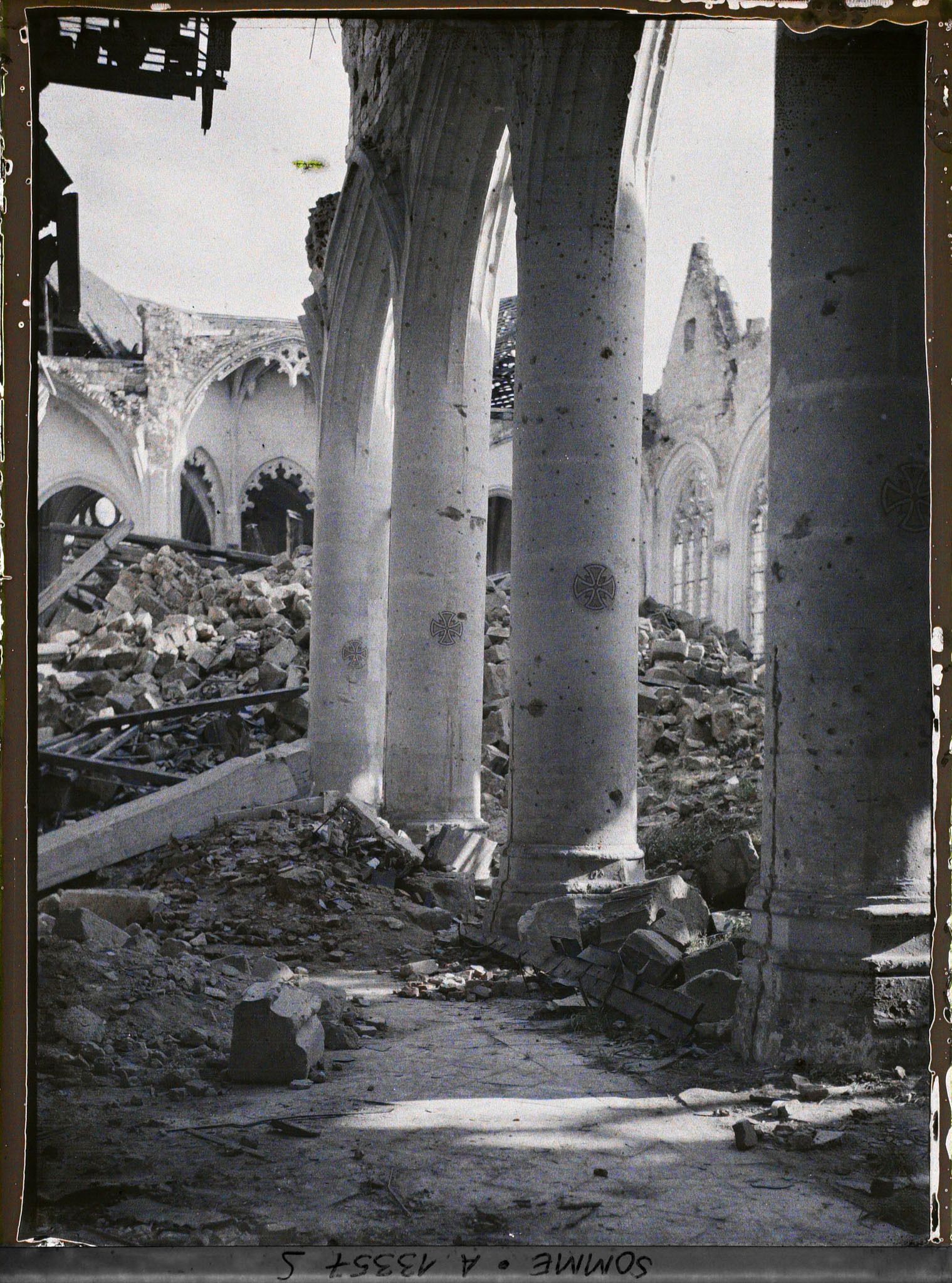 Image représentant France, Roye, Eglise