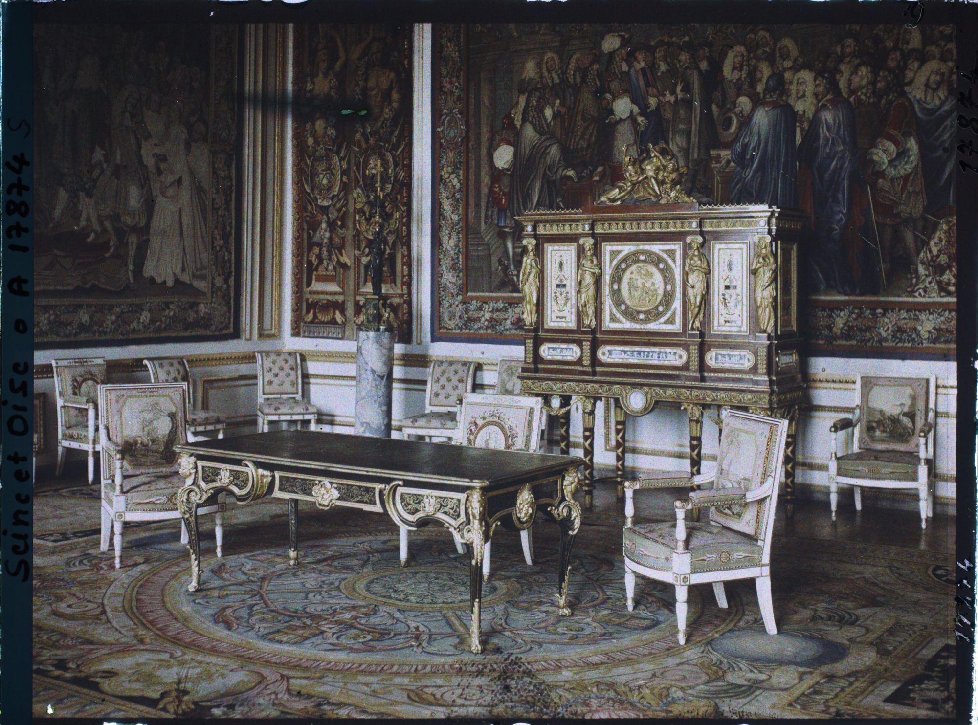 Image représentant France, Versailles, Le Palais de Versailles, Le Salon de Marie Antoinette
