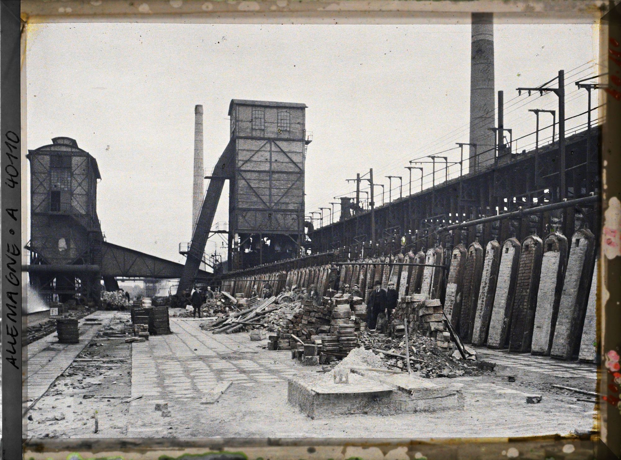 Image représentant Prusse, Ickern Vicktor, Les fours à Coke en réparation