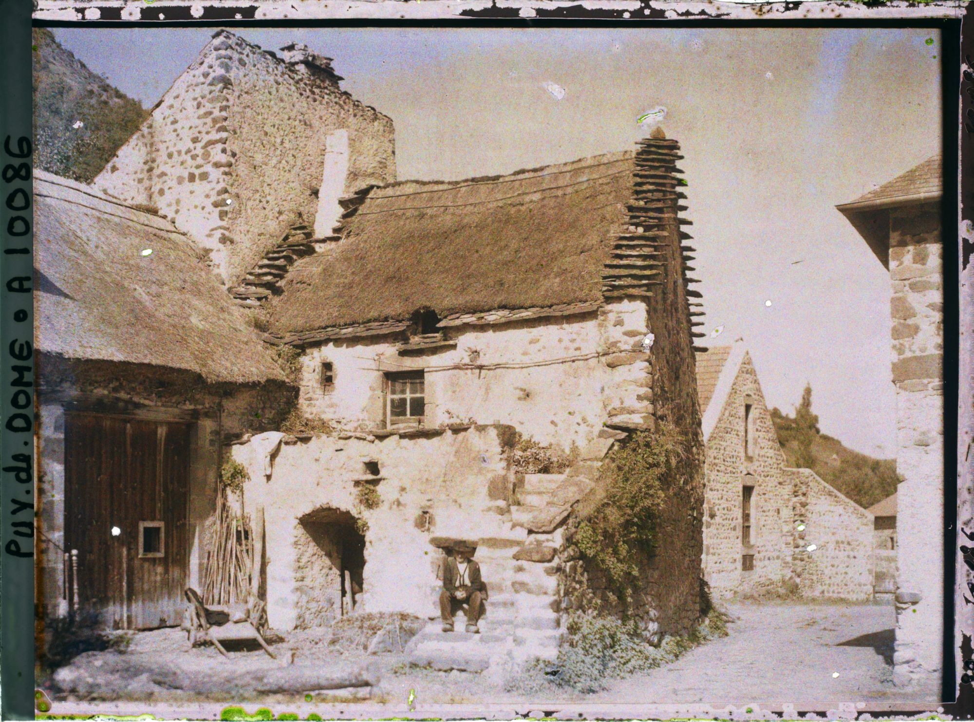 Image représentant France, Courgoul, Vieilles rues et maisons