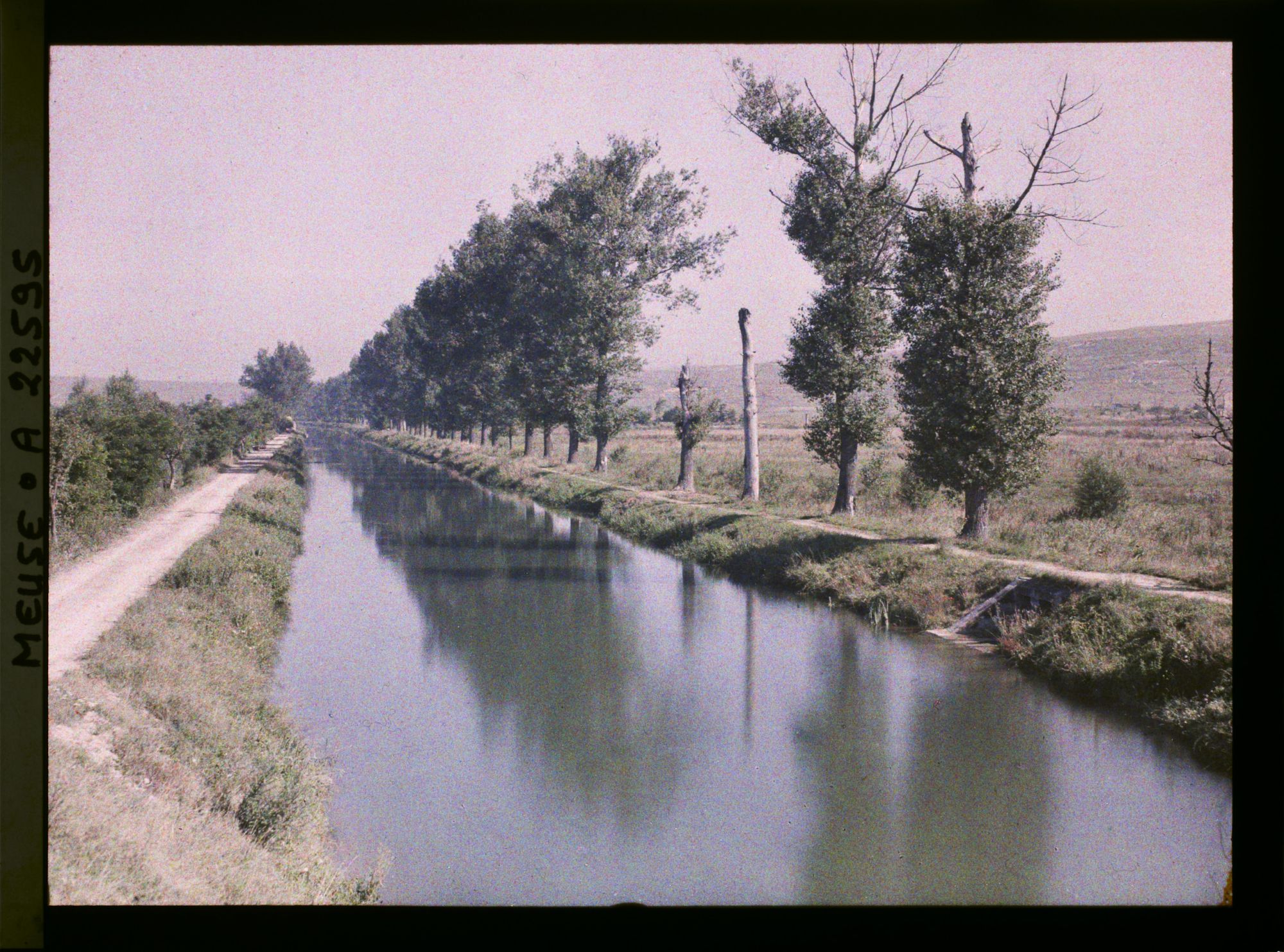 Image représentant France, Charny, La canal de l'Est rétabli
