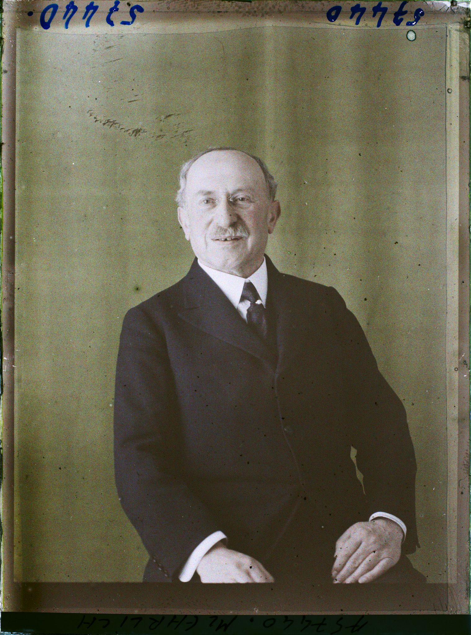 Image représentant https://musee-albert-kahn.s-museum.fr/home/NWQ2OTAwYzNmYjZlZTk1ZWQwODJmMjY4L2dlbmVyaWMtbm90aWNlLXRhYi9hdXRob3JpdHkvNjE3YTc5ZjVjZjhiODk2OGIzMzM3ZDIx/5d6900c3fb6ee95ed082f268/generic-notice-tab/authority/617a79ebcf8b8968b3336c78 Monsieur Ehrlich