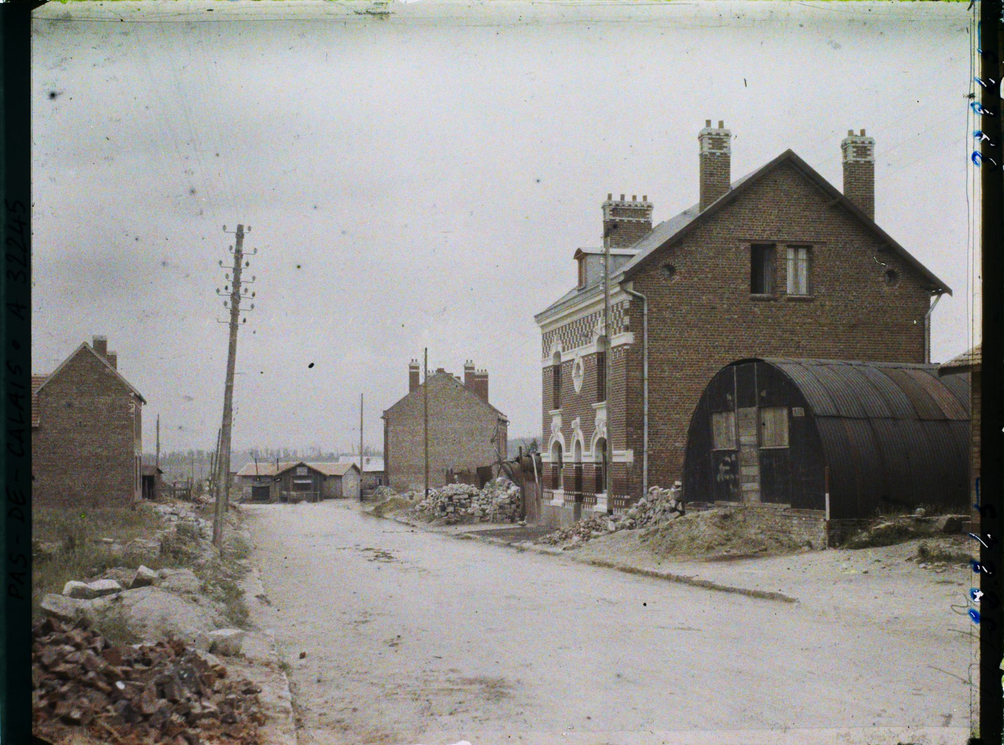 Image représentant France, Vimy, Reconstructions rue Rouget de Lisle