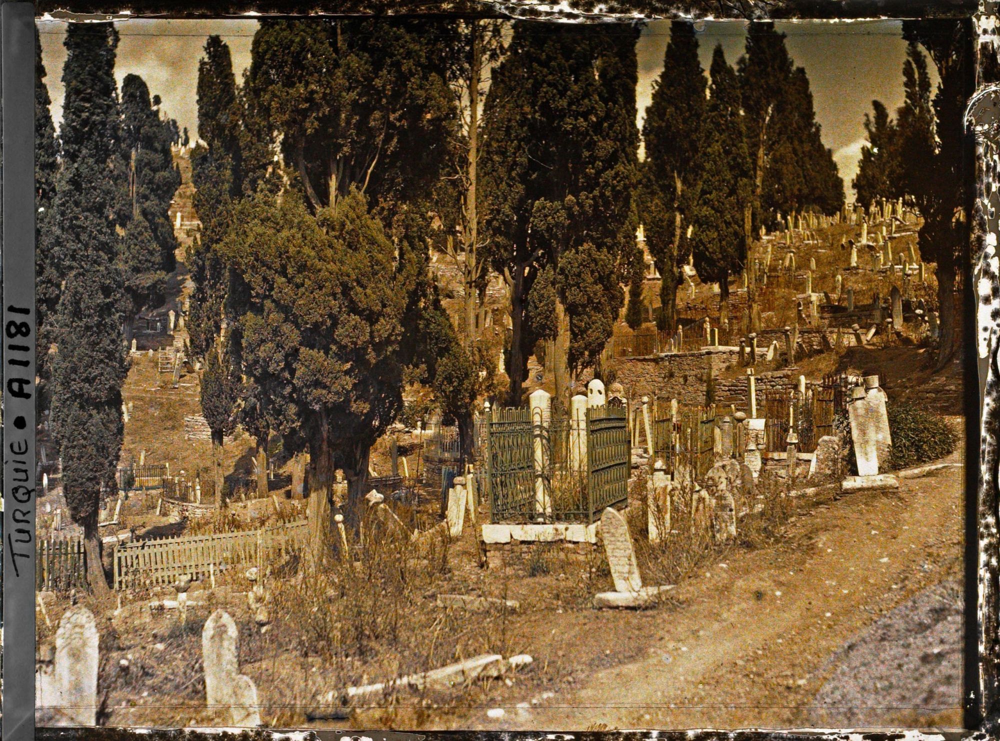 Image représentant Dans le cimetière d'Eyüp
