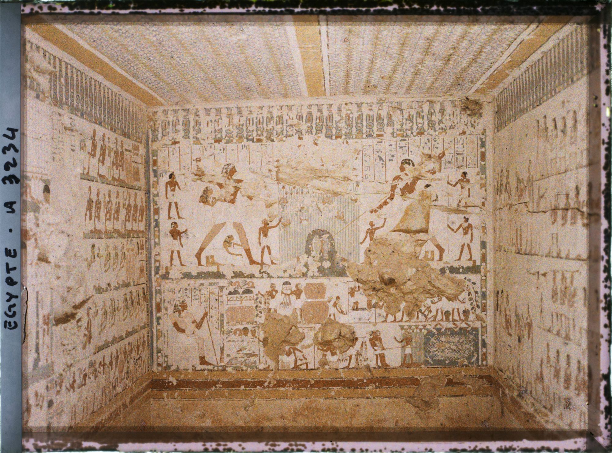 Image représentant Intérieur du tombeau de Nahrt