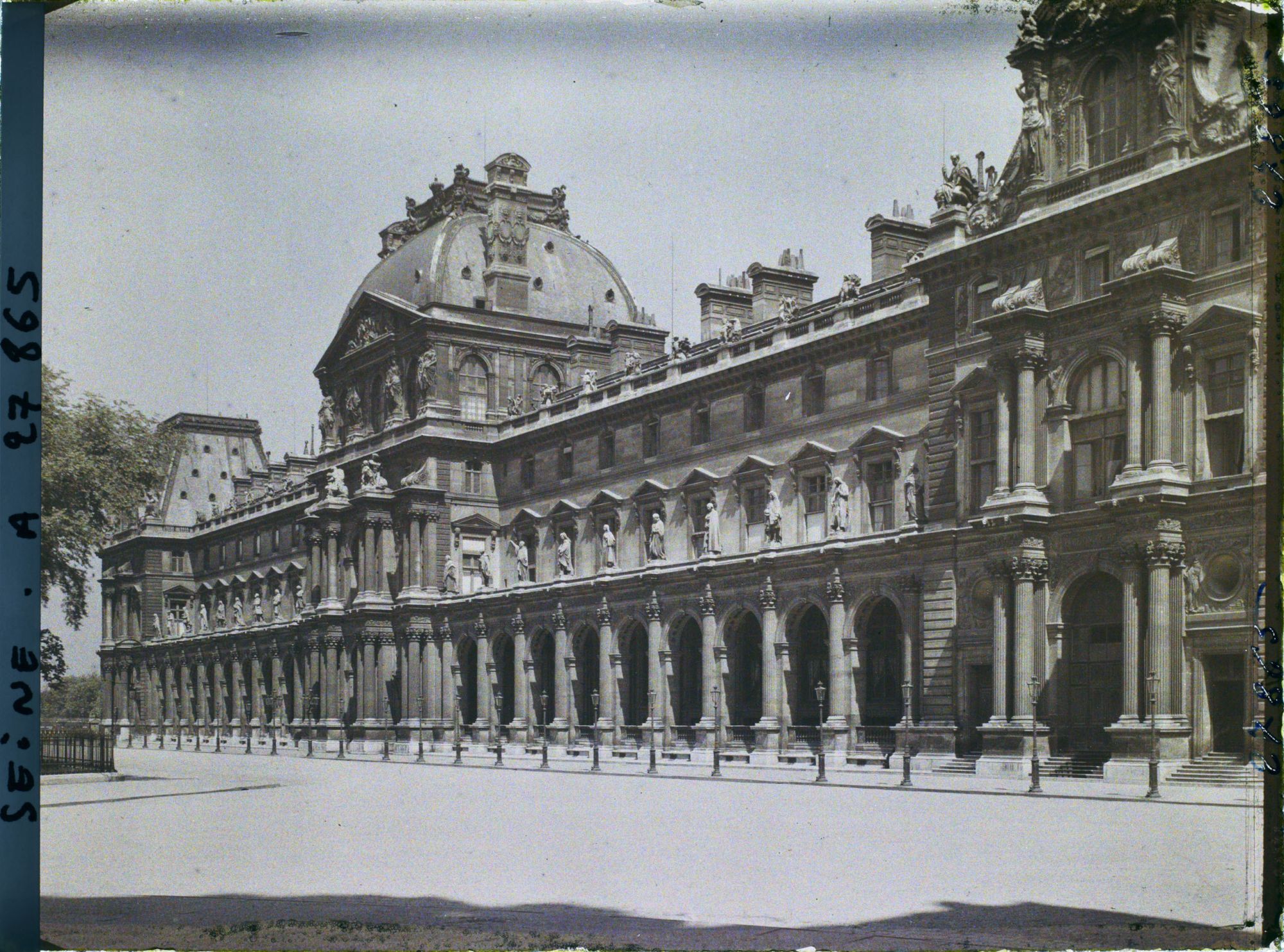 Image représentant Les pavillons Colbert, Richelieu et Turgot du Louvre