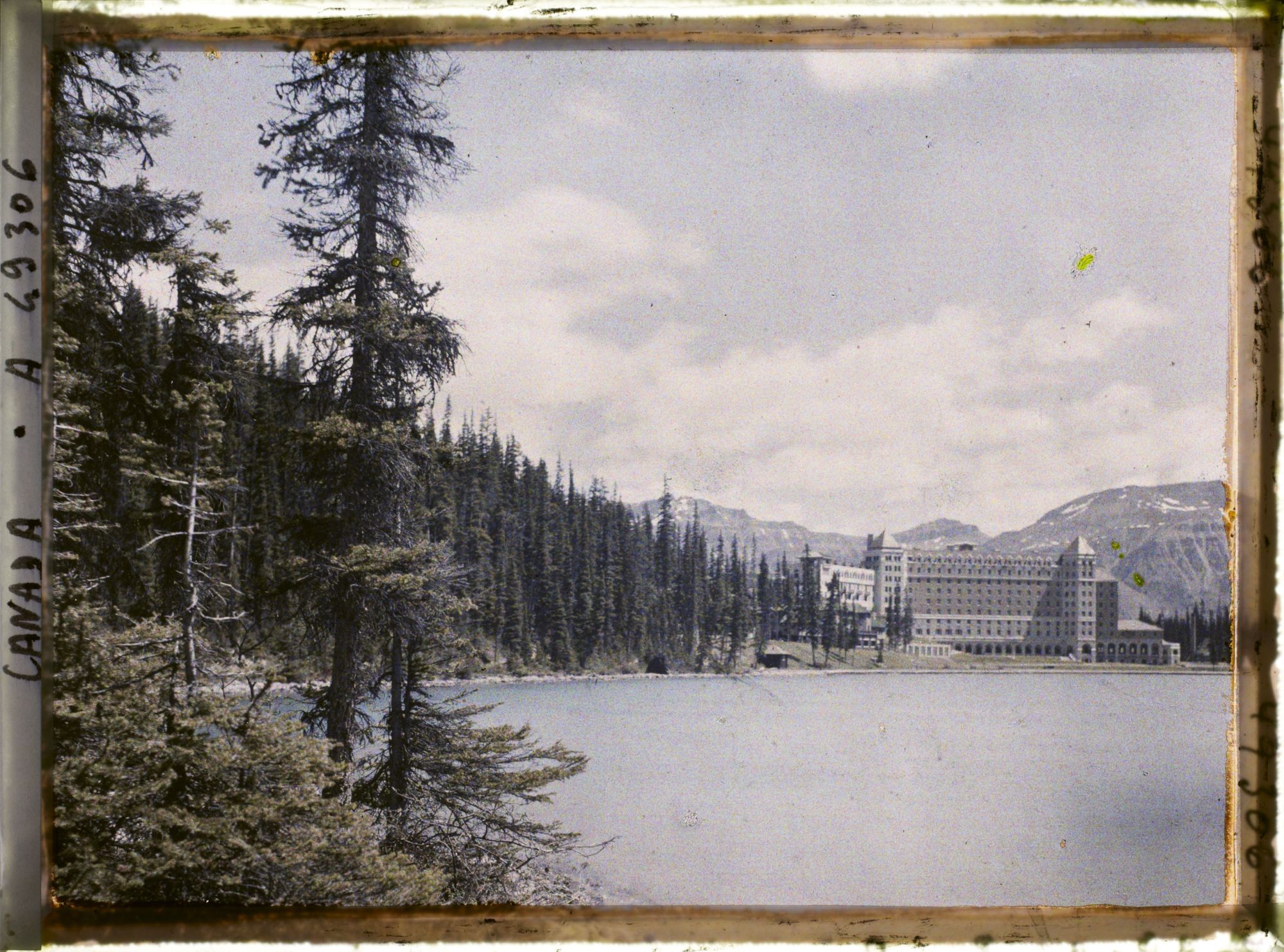 Image représentant Canada, Lac Louise, Vue vers Château, Lac Louise et Chaine des Ptarmigan autre aspect