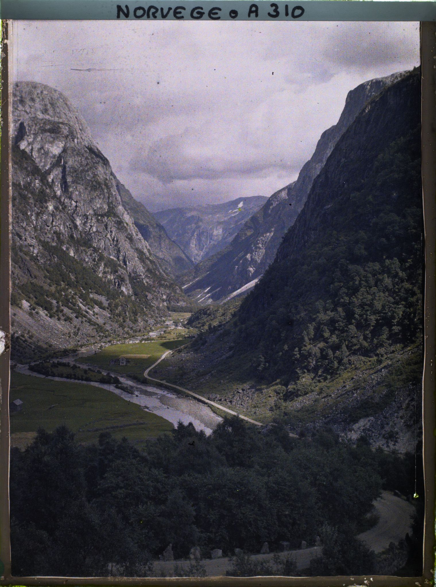 Image représentant Panorama pris de la route Stalheim