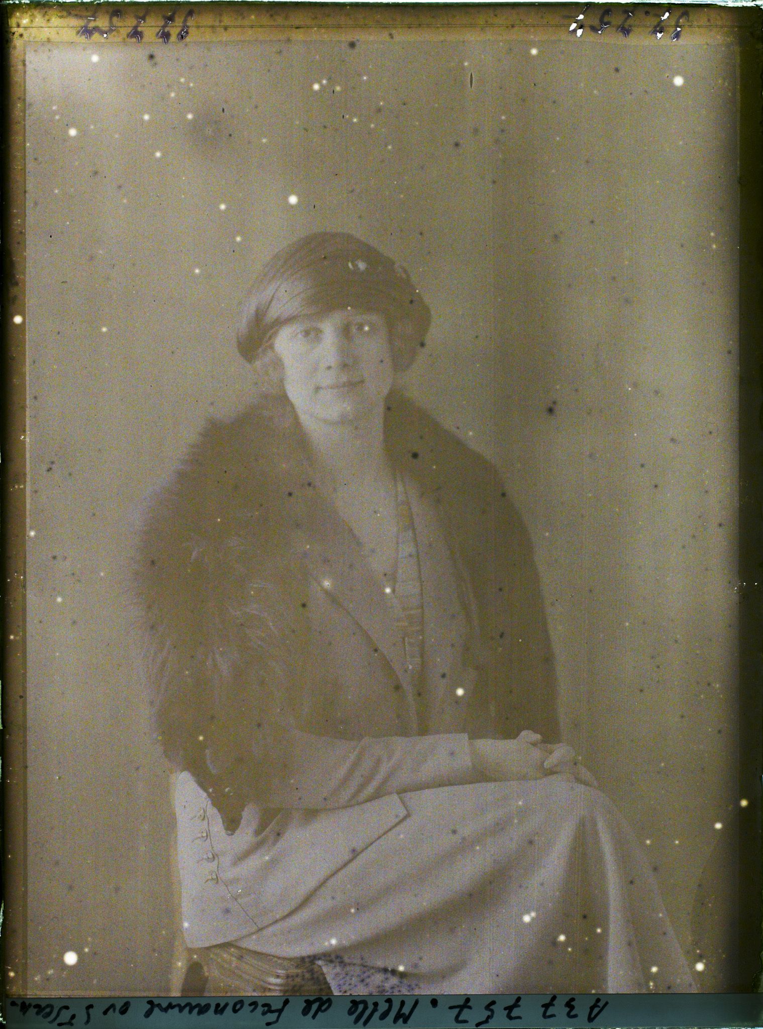 Image représentant https://musee-albert-kahn.s-museum.fr/home/NWQ2OTAwYzNmYjZlZTk1ZWQwODJmMjY4L2dlbmVyaWMtbm90aWNlLXRhYi9hdXRob3JpdHkvNjE3YTc5ZjVjZjhiODk2OGIzMzM3ZDIx/5d6900c3fb6ee95ed082f268/generic-notice-tab/authority/617a79ebcf8b8968b3336cbb Mademoiselle de Féconaune ou  https://musee-albert-kahn.s-museum.fr/home/NWQ2OTAwYzNmYjZlZTk1ZWQwODJmMjY4L2dlbmVyaWMtbm90aWNlLXRhYi9hdXRob3JpdHkvNjE3YTc5ZjVjZjhiODk2OGIzMzM3ZDIx/5d6900c3fb6ee95ed082f268/generic-notice-tab/authority/617a79ebcf8b8968b3337723 Mademoiselle de Saint Sernin