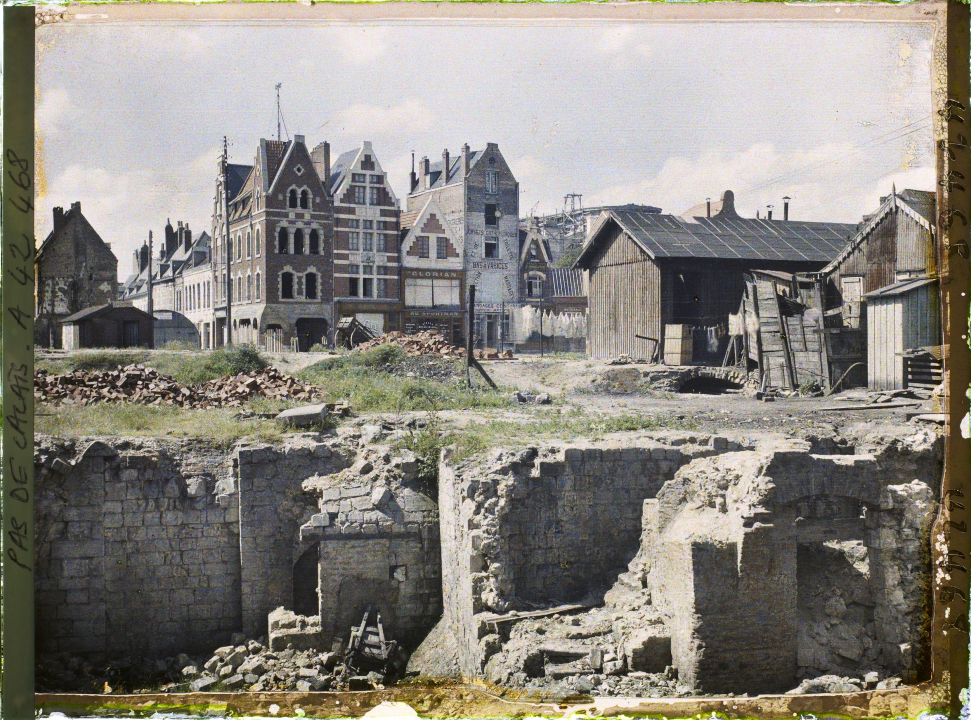 Image représentant France, Arras, Nouvelles maisons Place de la Vaquerie