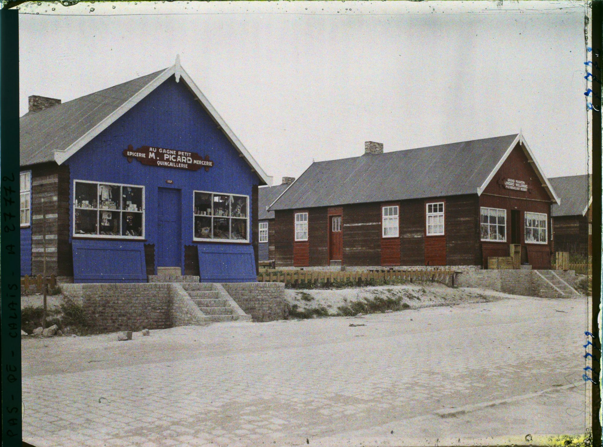 Image représentant France, Lens, Village Hollandais ; Maisons de Commerce