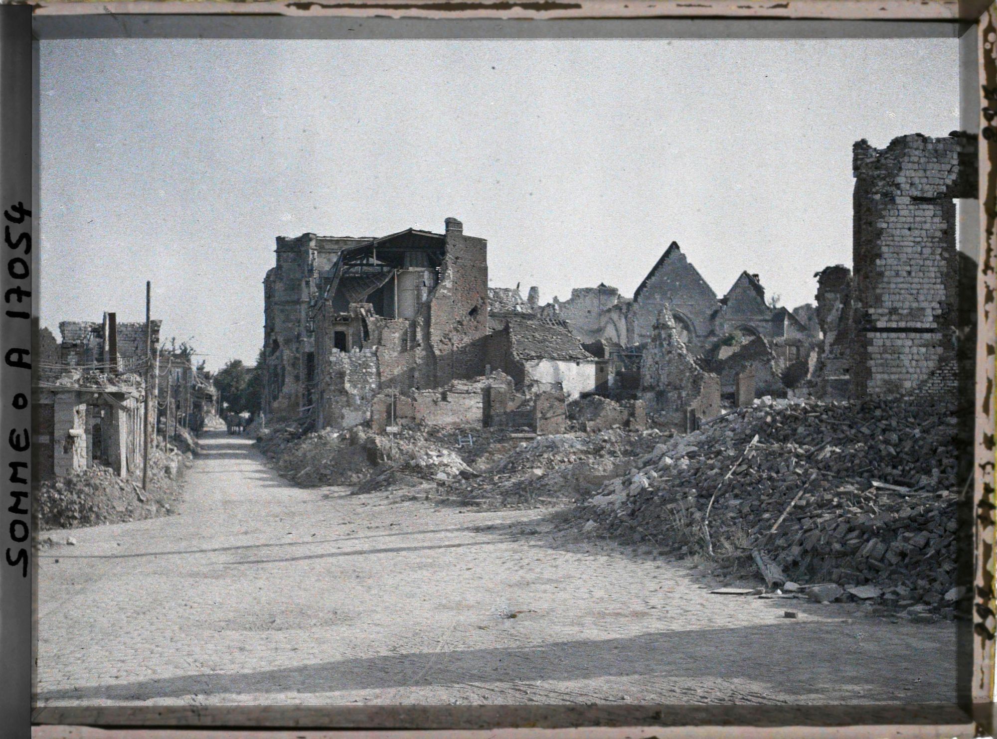 Image représentant France, Montdidier, Rue St Pierre Coté droit