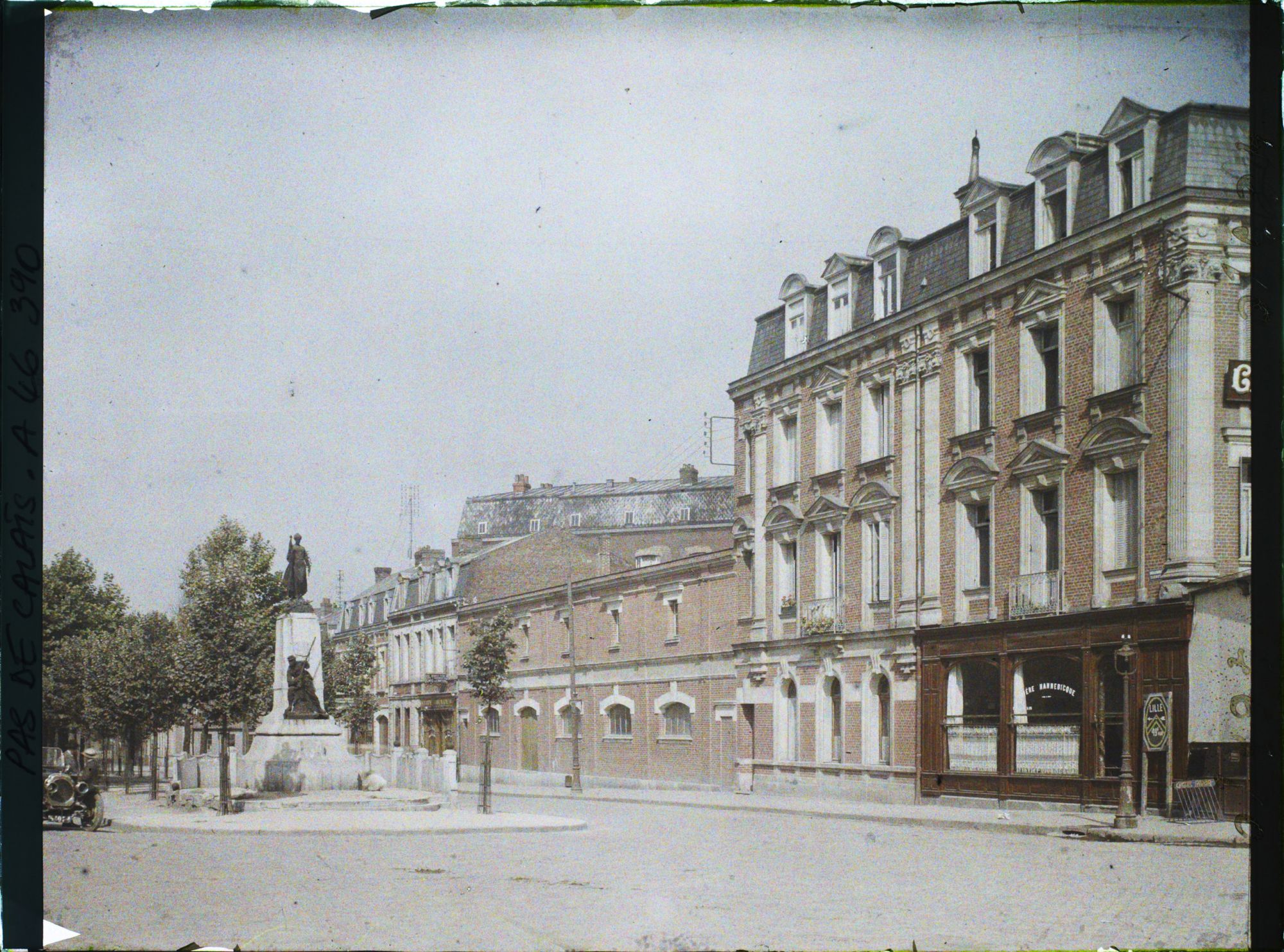 Image représentant France, Arras, Boulevd Carnot et monumt de 1870-71