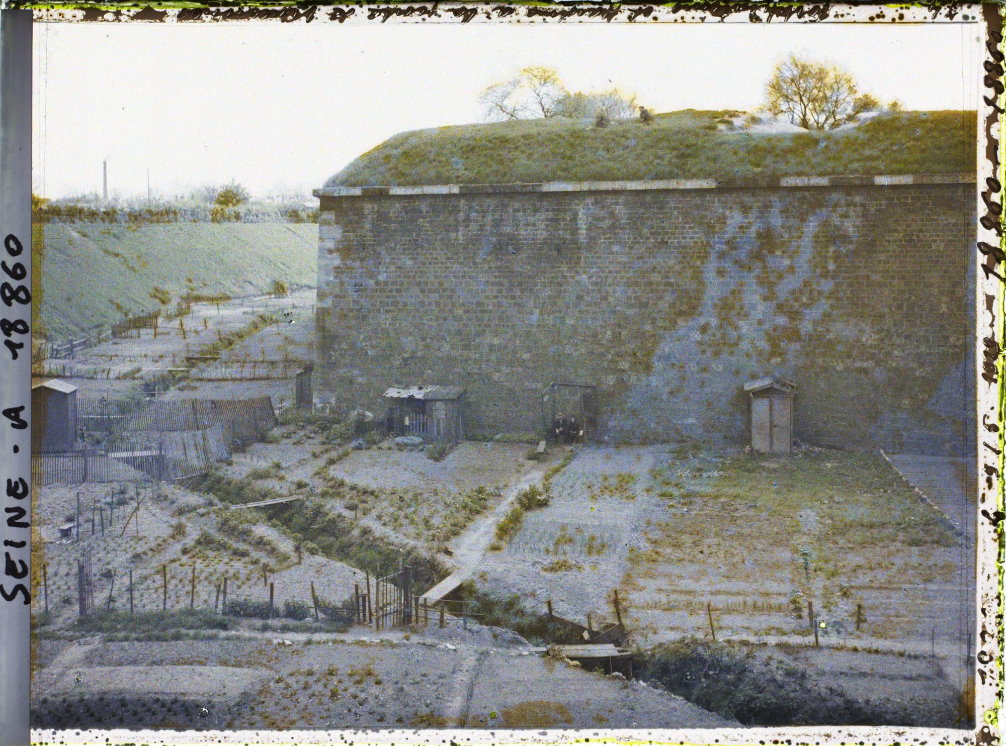 Image représentant Les jardins ouvriers aux pieds des fortifications, à la porte de Vincennes