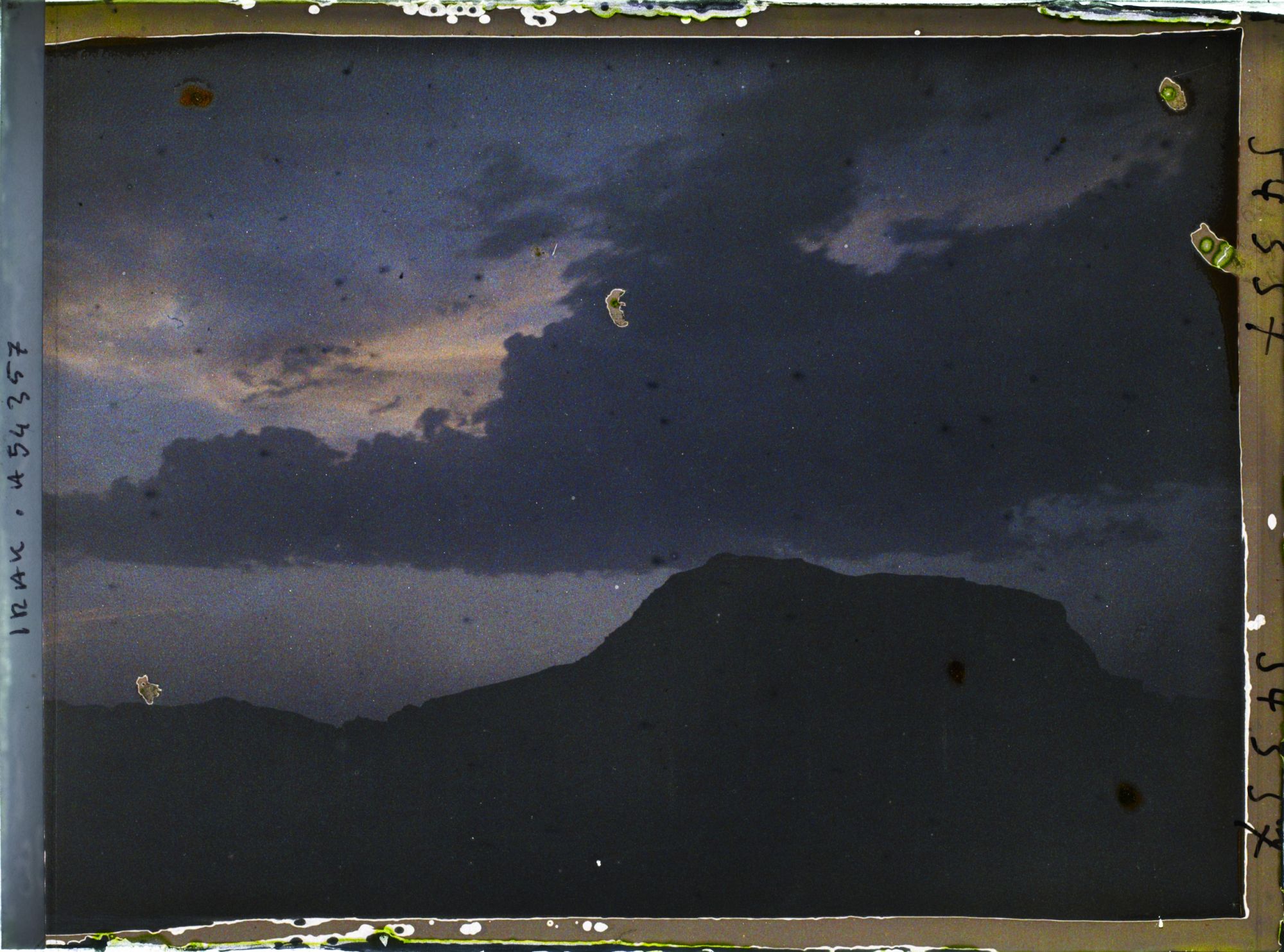 Image représentant Crépuscule sur la Ziggourat (tour à étages)