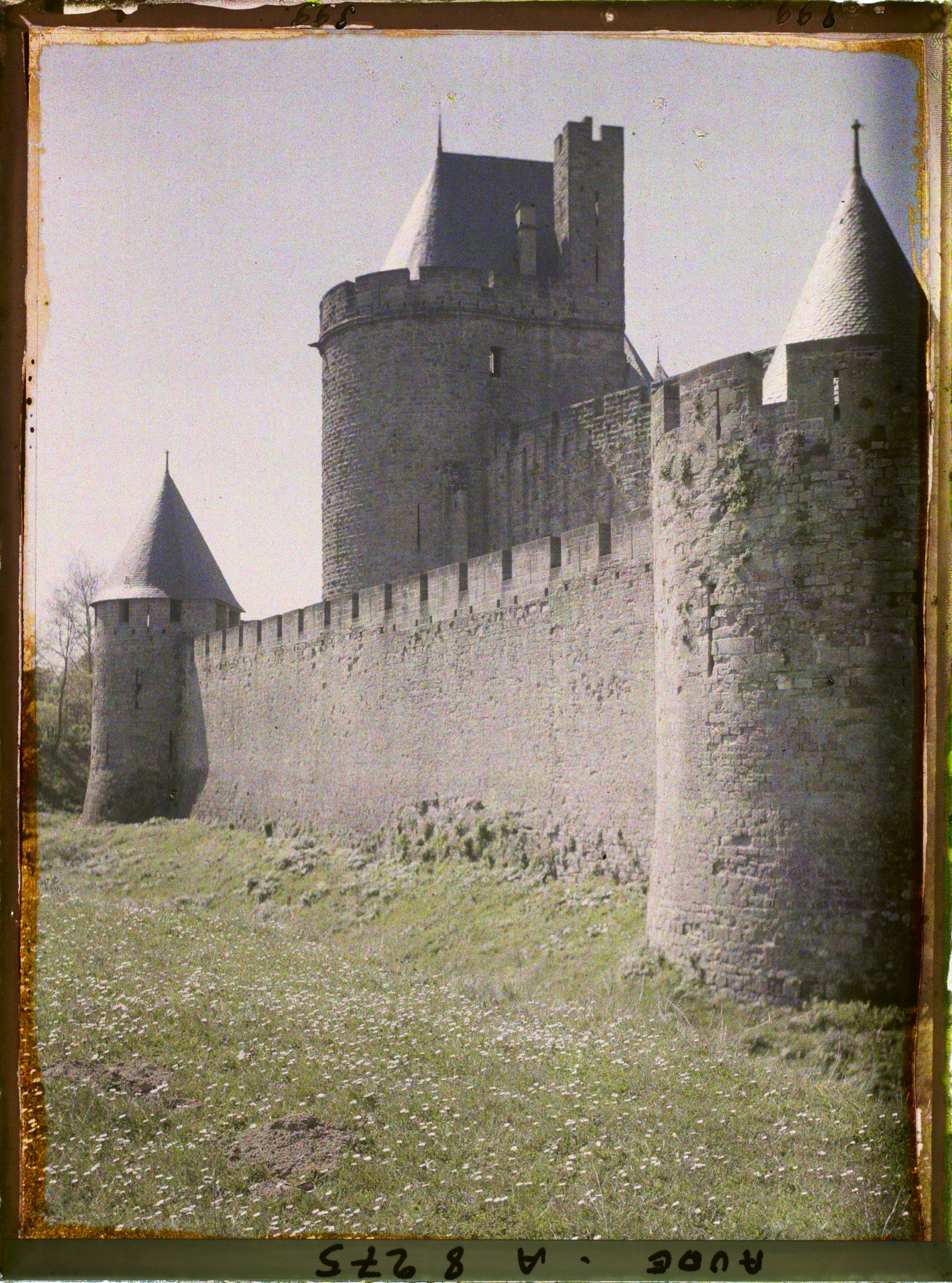 Image représentant L'enceinte avec les tours Bérard, du Trédant et Bénazet