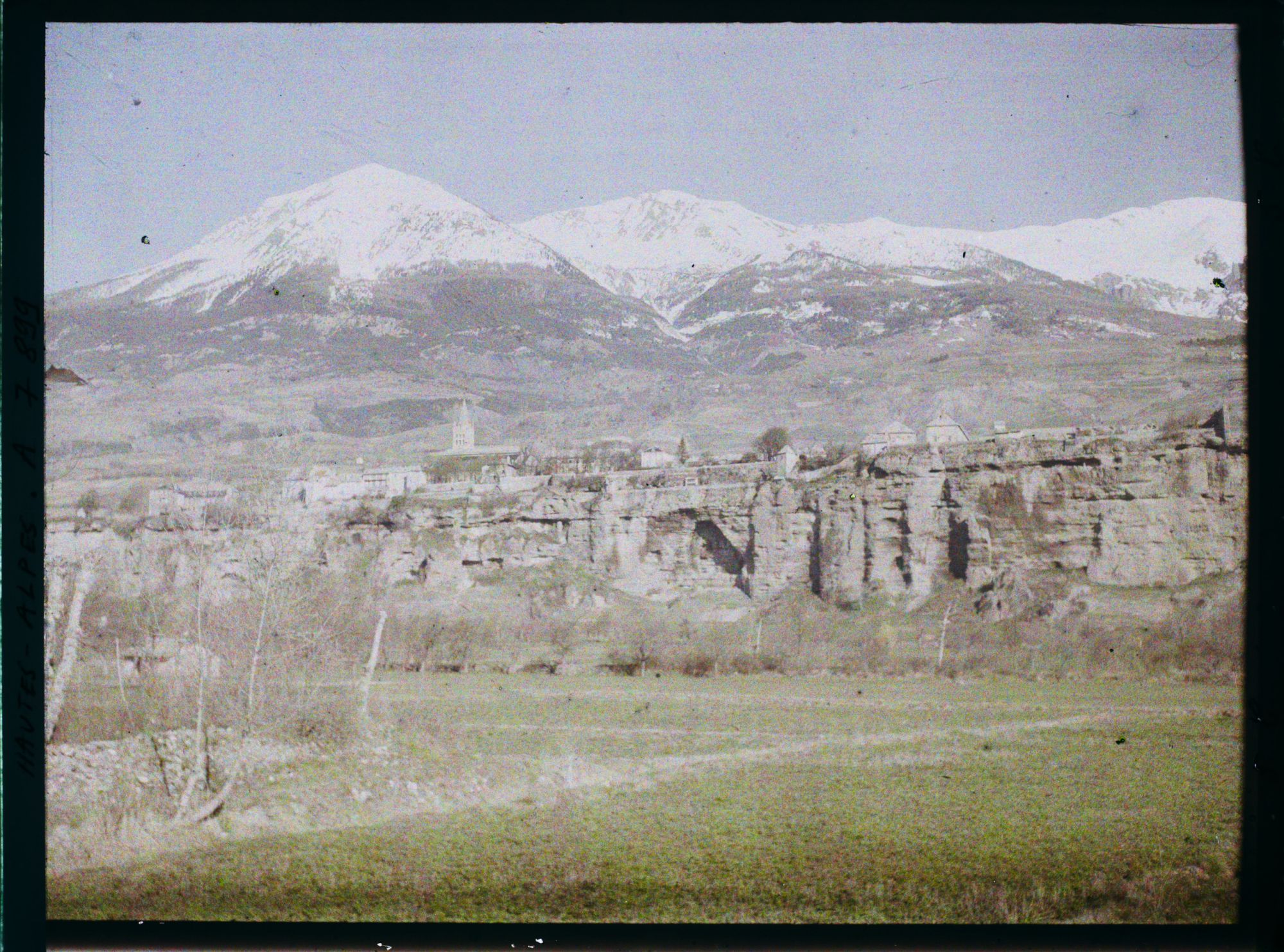 Image représentant Vue du village avec le Mont Guillaume