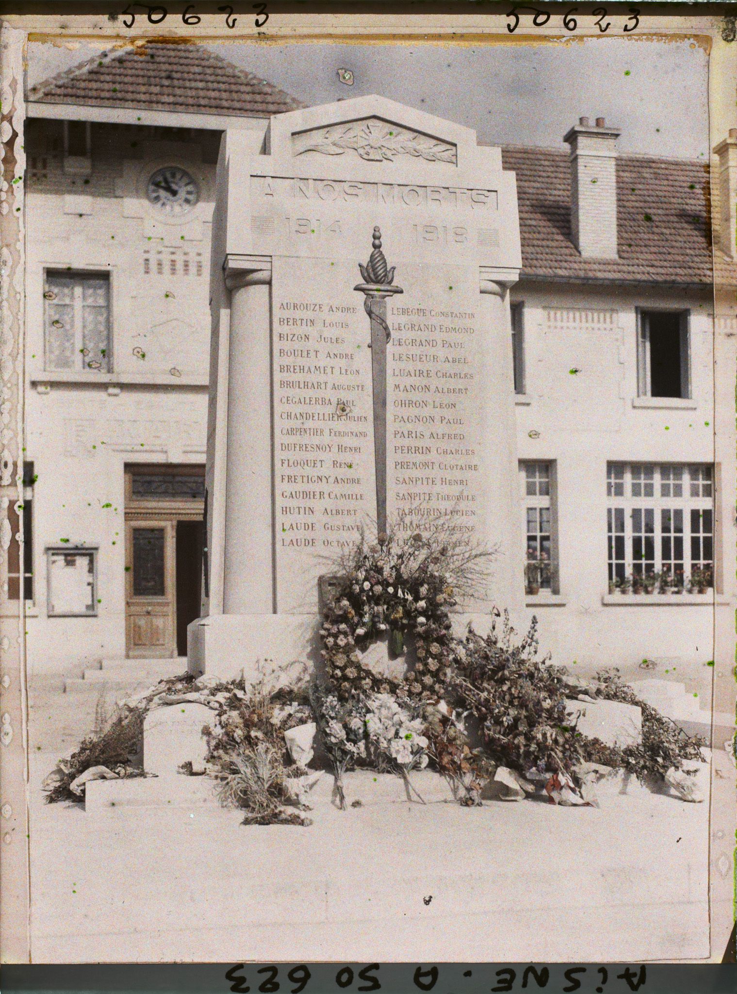 Image représentant France, Crouy, Monumt aux Morts