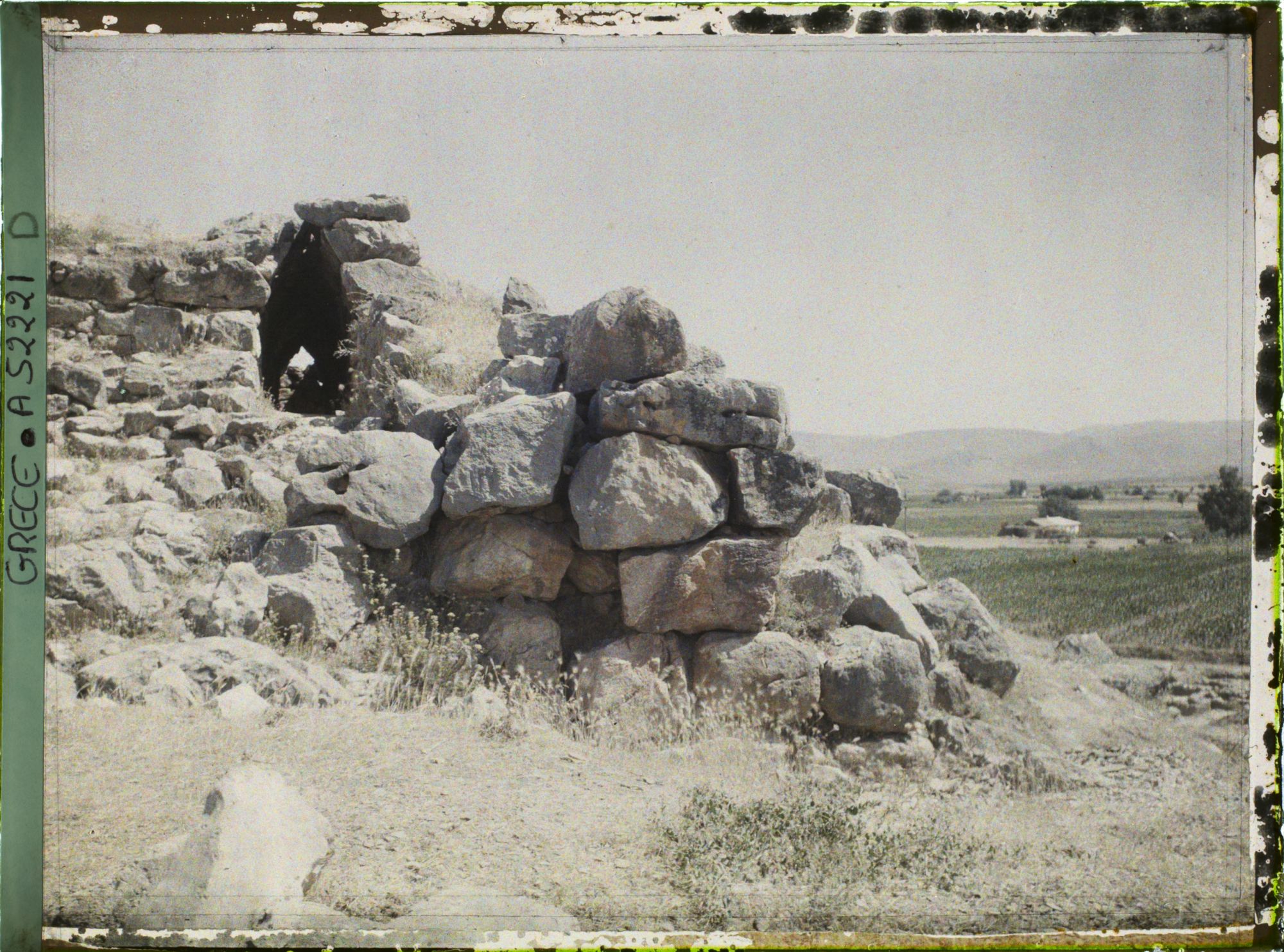 Image représentant Vue d'ensemble sur des casemates de la citadelle (est ou sud) et sur la galerie couverte les desservant