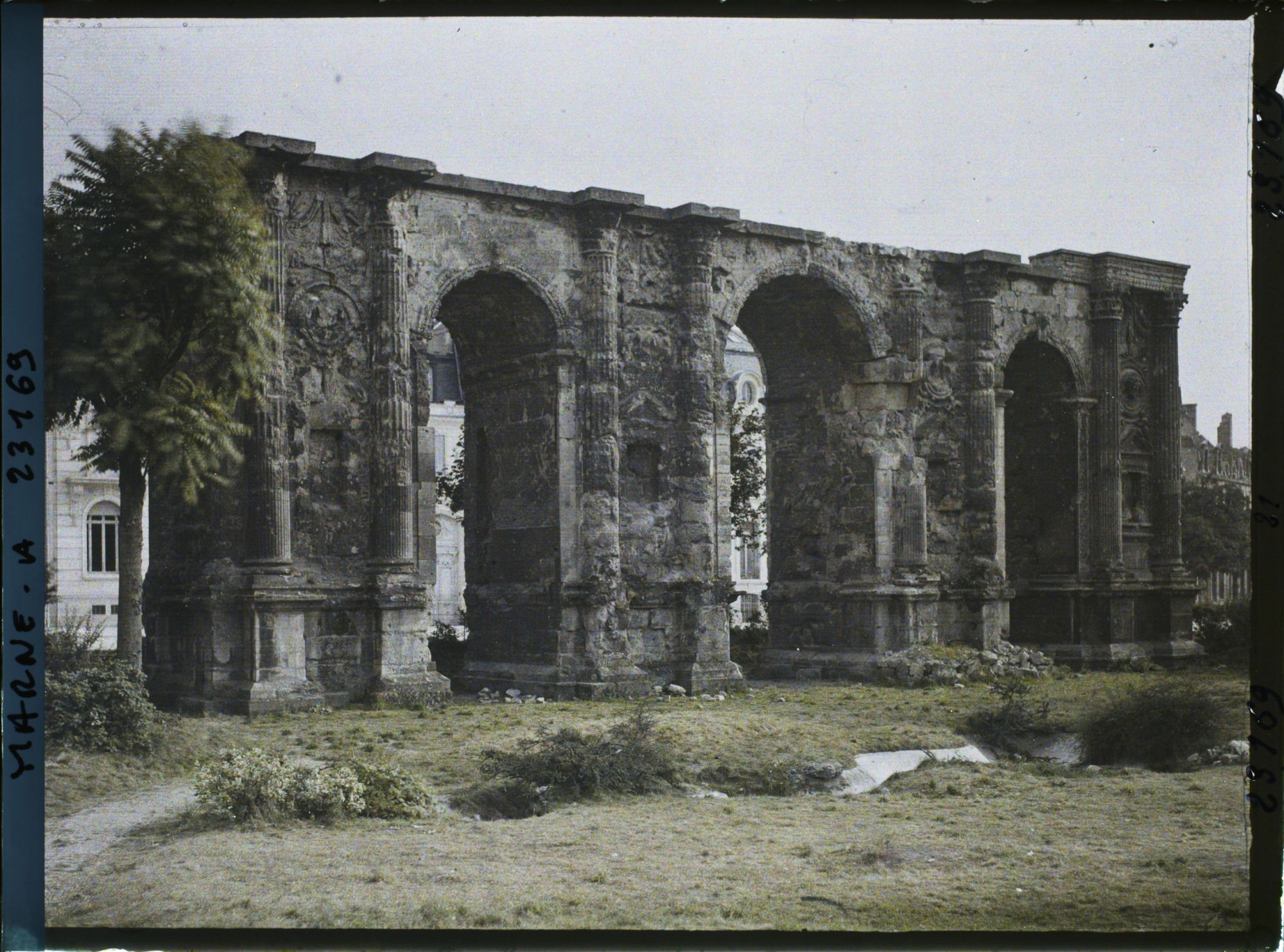 Image représentant France, Reims, Arc de Triomphe Romain