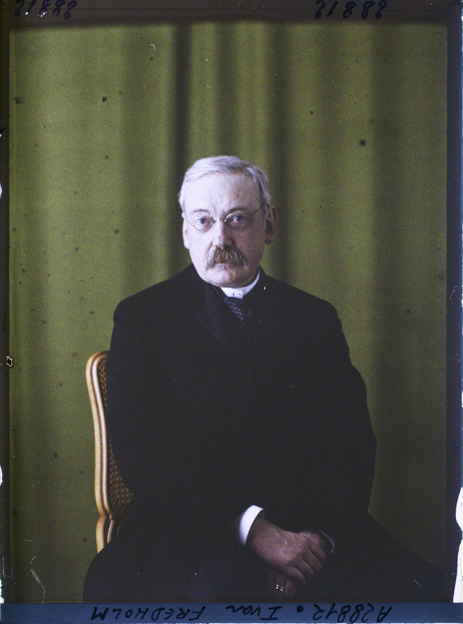 Image représentant Monsieur  https://musee-albert-kahn.s-museum.fr/home/NWQ2OTAwYzNmYjZlZTk1ZWQwODJmMjY4L2dlbmVyaWMtbm90aWNlLXRhYi9hdXRob3JpdHkvNjE3YTc5ZjVjZjhiODk2OGIzMzM3ZDIx/5d6900c3fb6ee95ed082f268/generic-notice-tab/authority/617a79ebcf8b8968b3336d6e Erik Ivar Fredholm