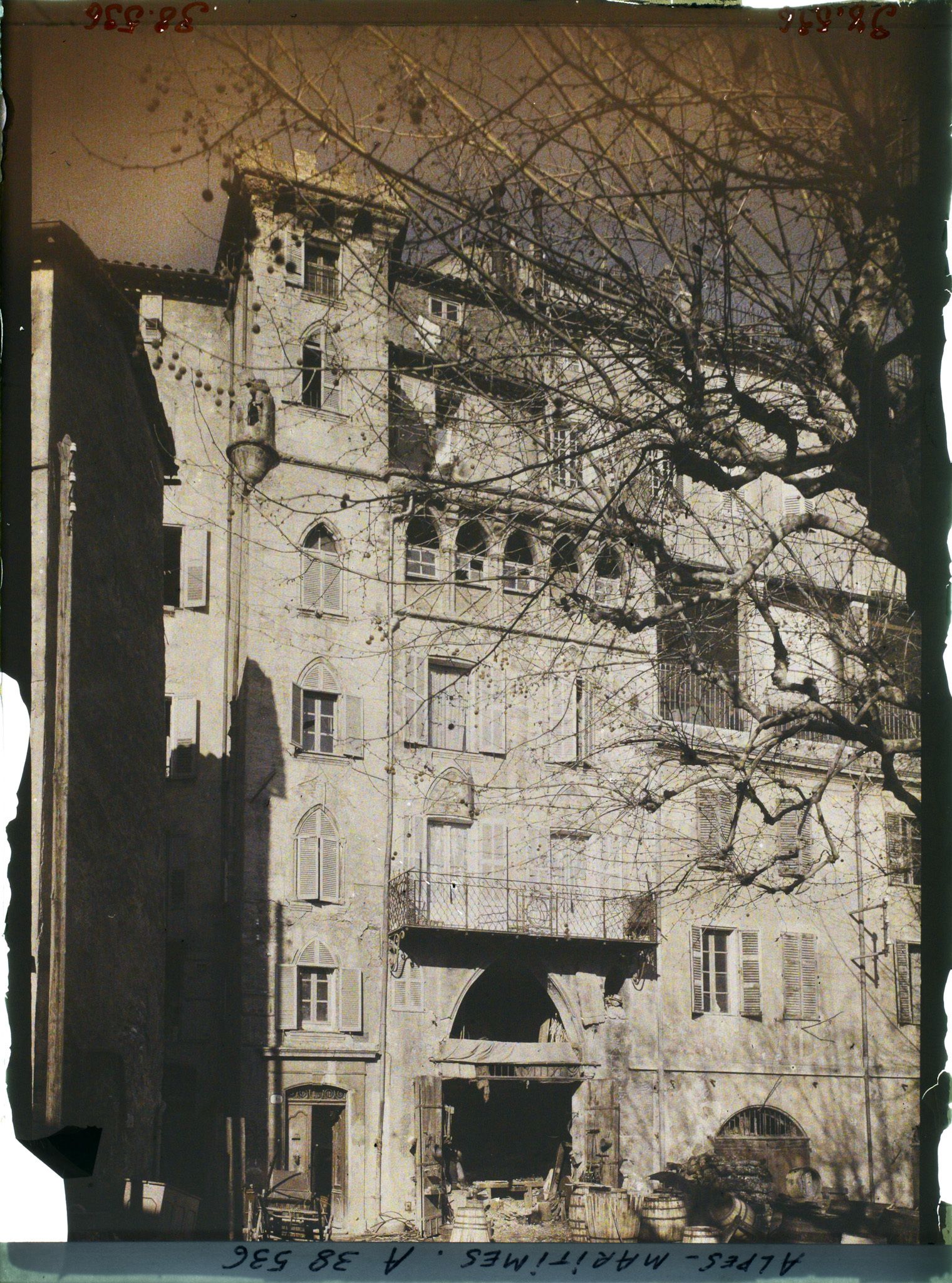Image représentant La maison Tournaire, place de la Roque
