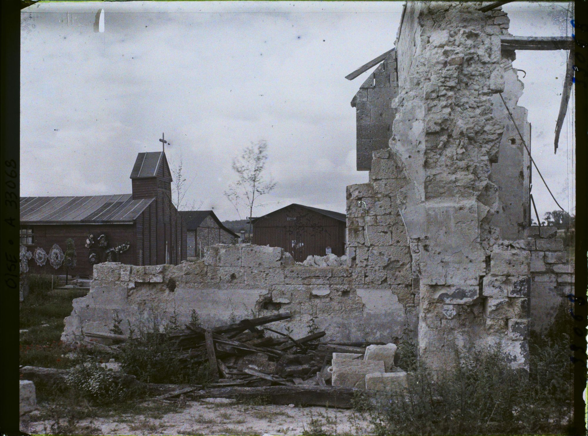 Image représentant France, Dives, Une vue sur l'Eglise provisoire