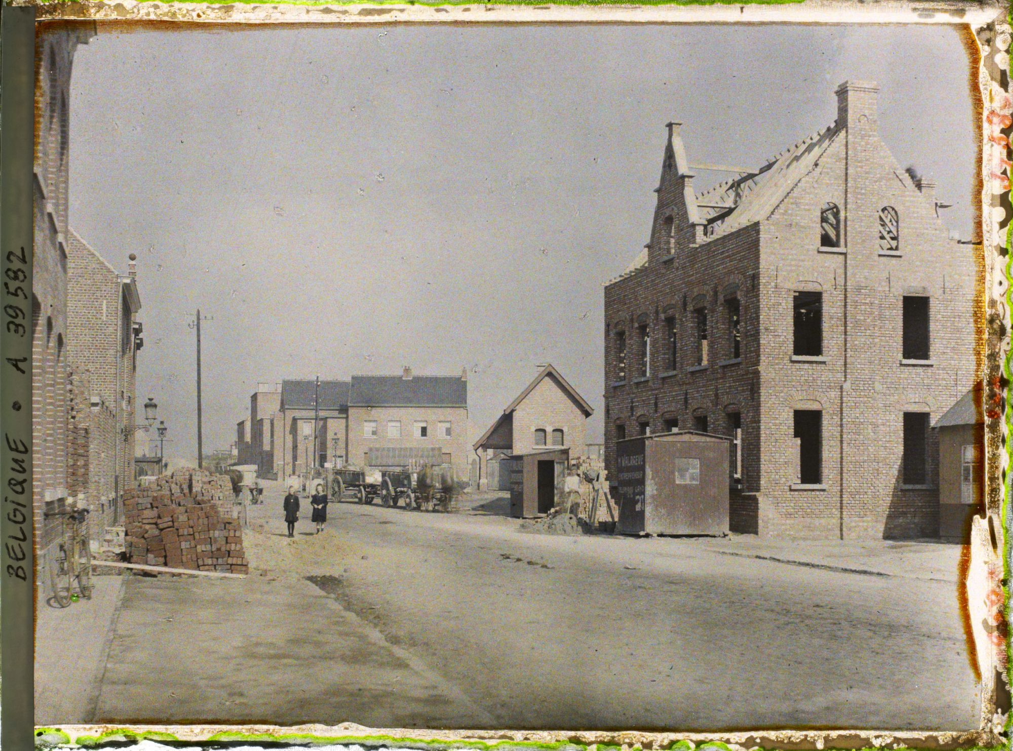 Image représentant Belgique, Zonnebeke, Reconstruction à la Gare