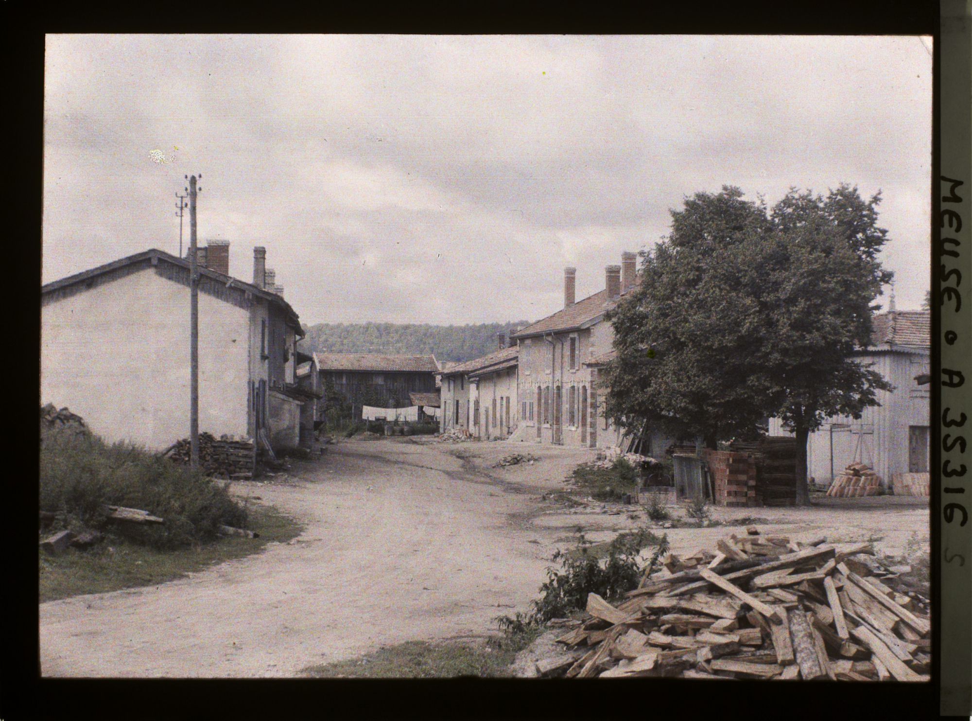 Image représentant France, Les Islettes, Sortie Ouest