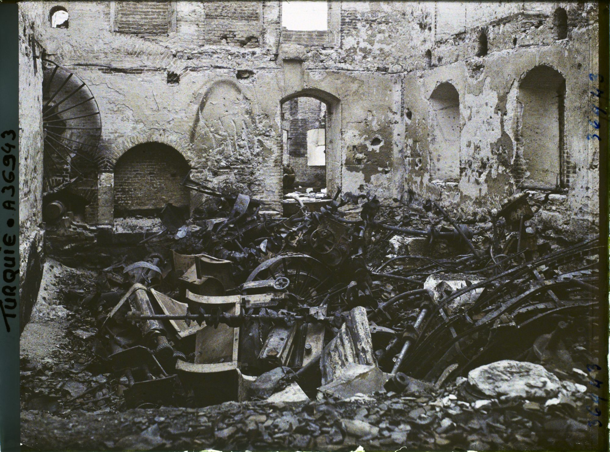 Image représentant Turquie, Eski-Ckehir, Une vue intérieure du même moulin