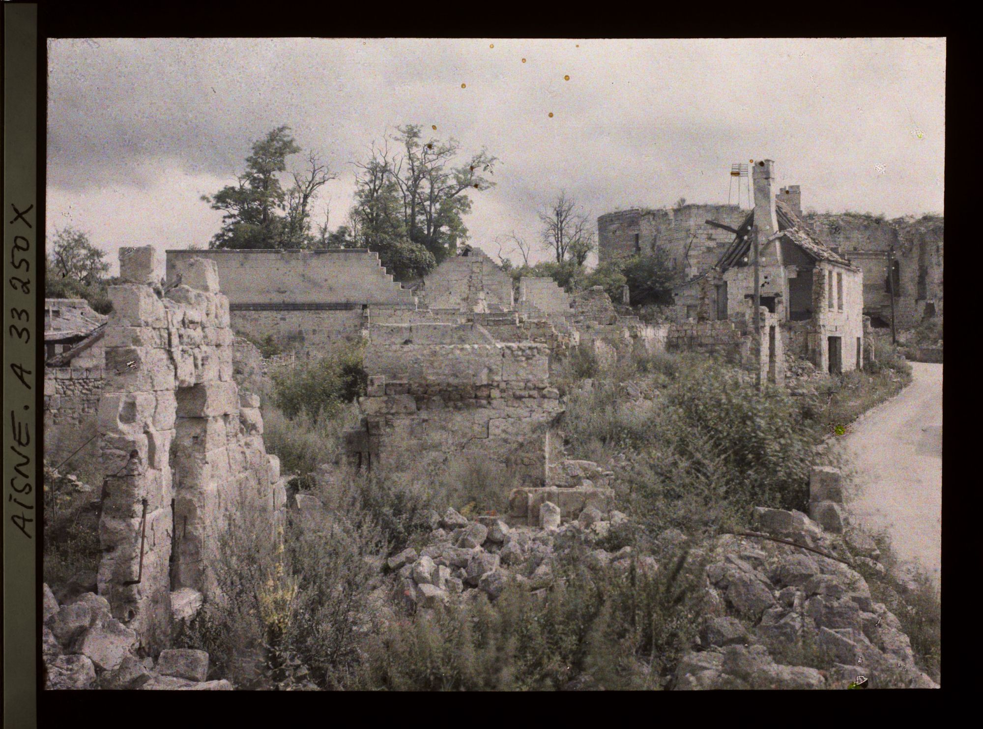 Image représentant France, Ruines à Coucy
