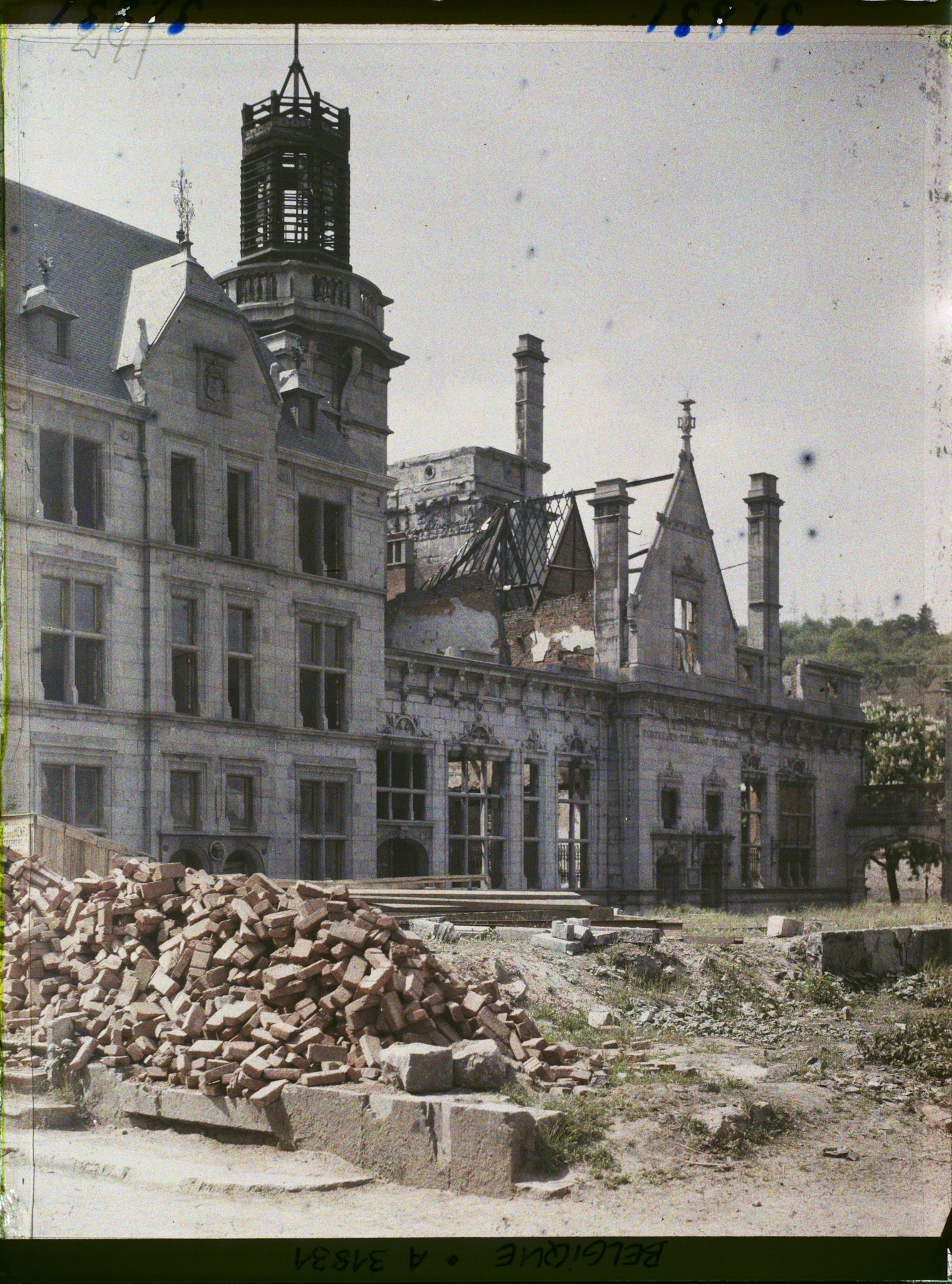 Image représentant Belgique, Dinant, Ruines de l'Hôtel de Ville