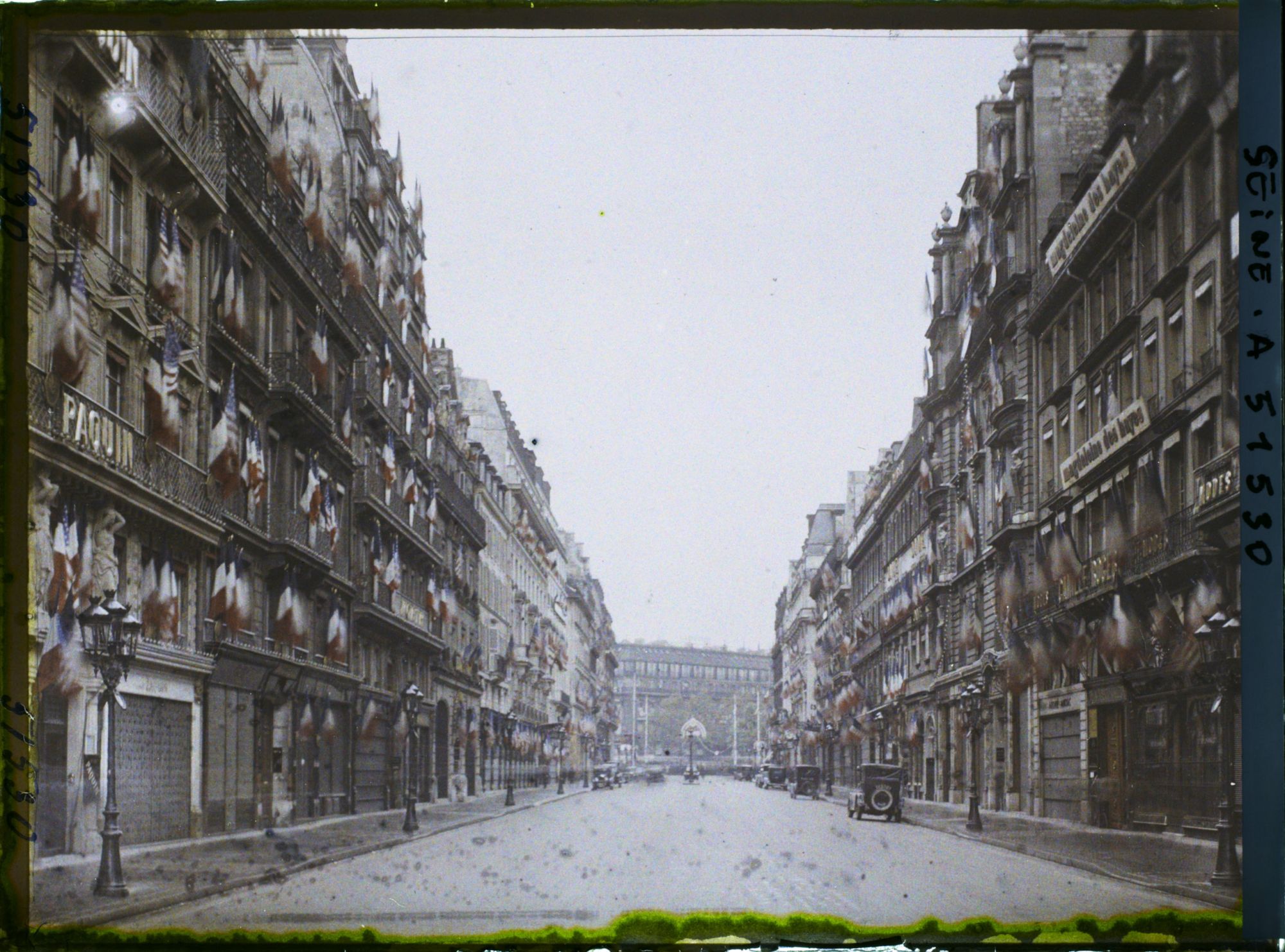 Image représentant Décorations rue de la Paix pour le 9ème congrès de la Légion Américaine (American Legion)