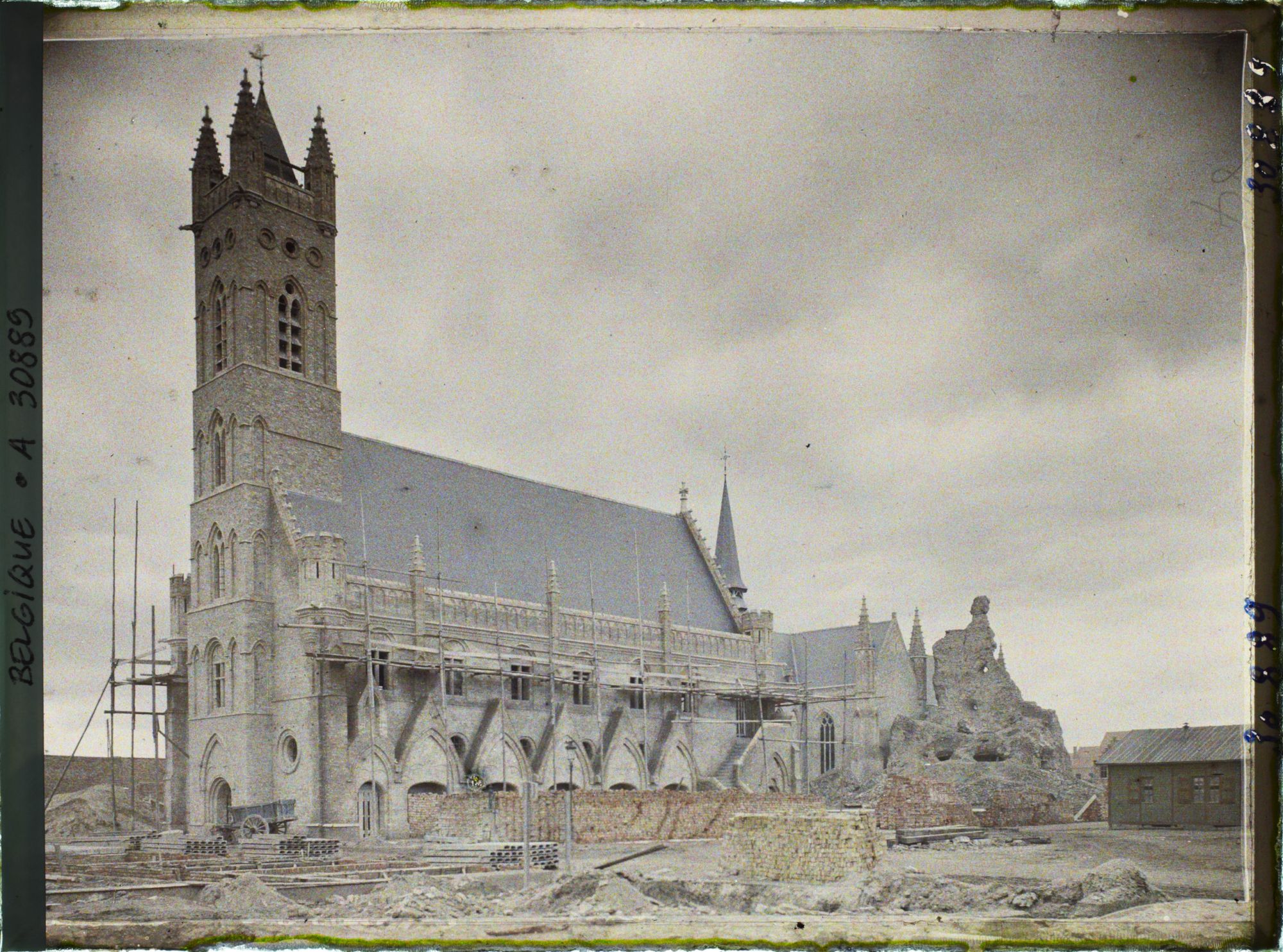 Image représentant Belgique, Nieuport, La Halle aux Drapiers, Nord Est