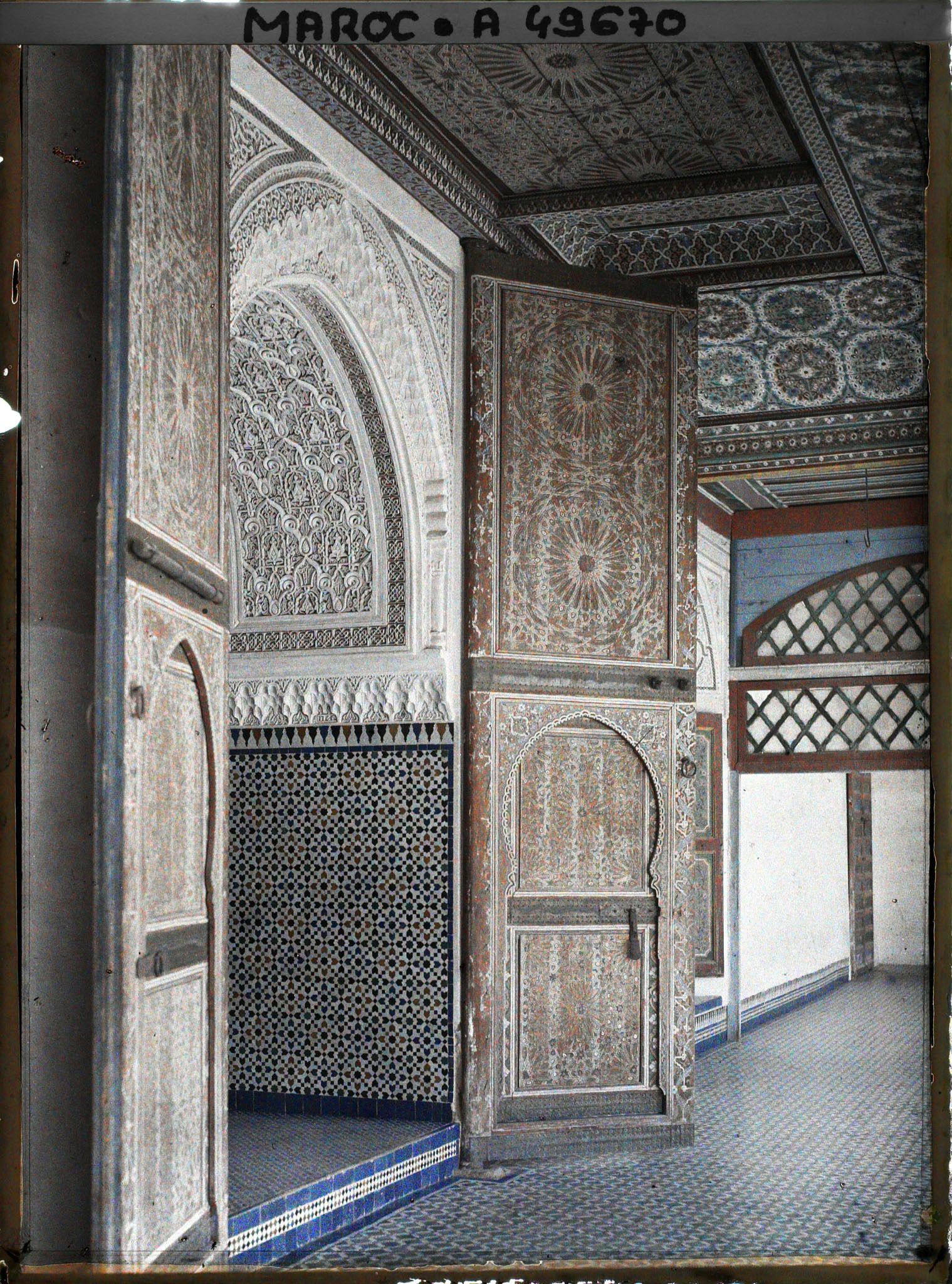 Image représentant Porte donnant sur la cour d'honneur du palais de la Bahia