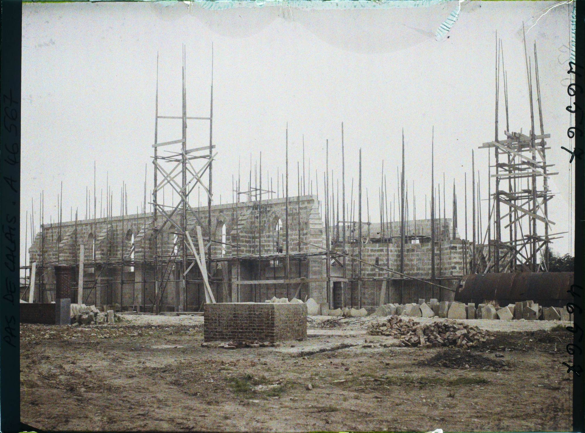 Image représentant France, Givenchy en Gobeck, Eglise en construction