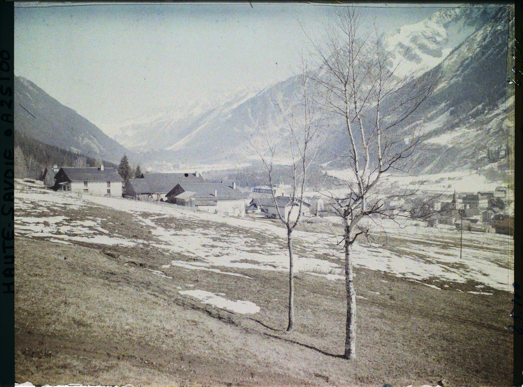 Image représentant France Les Alpes, Vallée de Chamonix, Vue sur Chamonix vers le Col de Balme