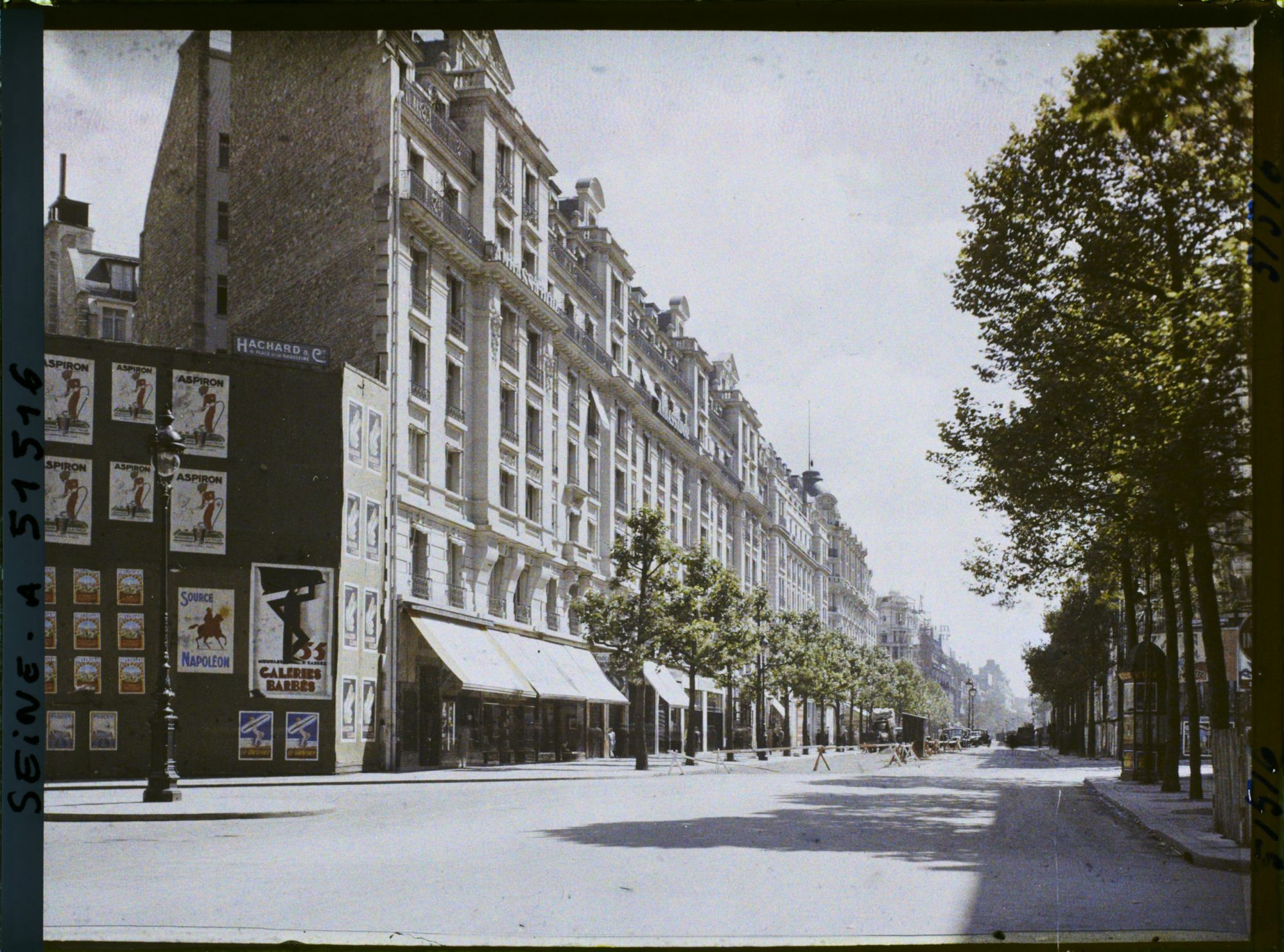 Image représentant La percée du boulevard Haussmann vers les nouvelles constructions, depuis l'angle de la rue Taitbout