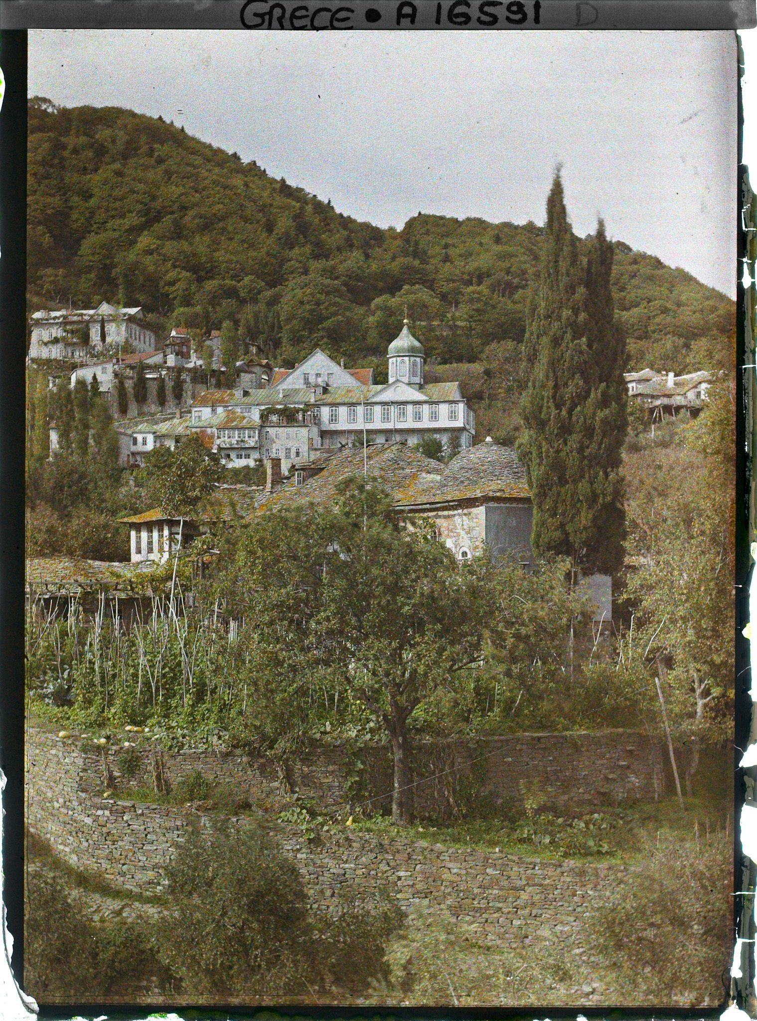 Image représentant Turquie, Karyès, Une vue sur les Konacks et Cellules de Karyès