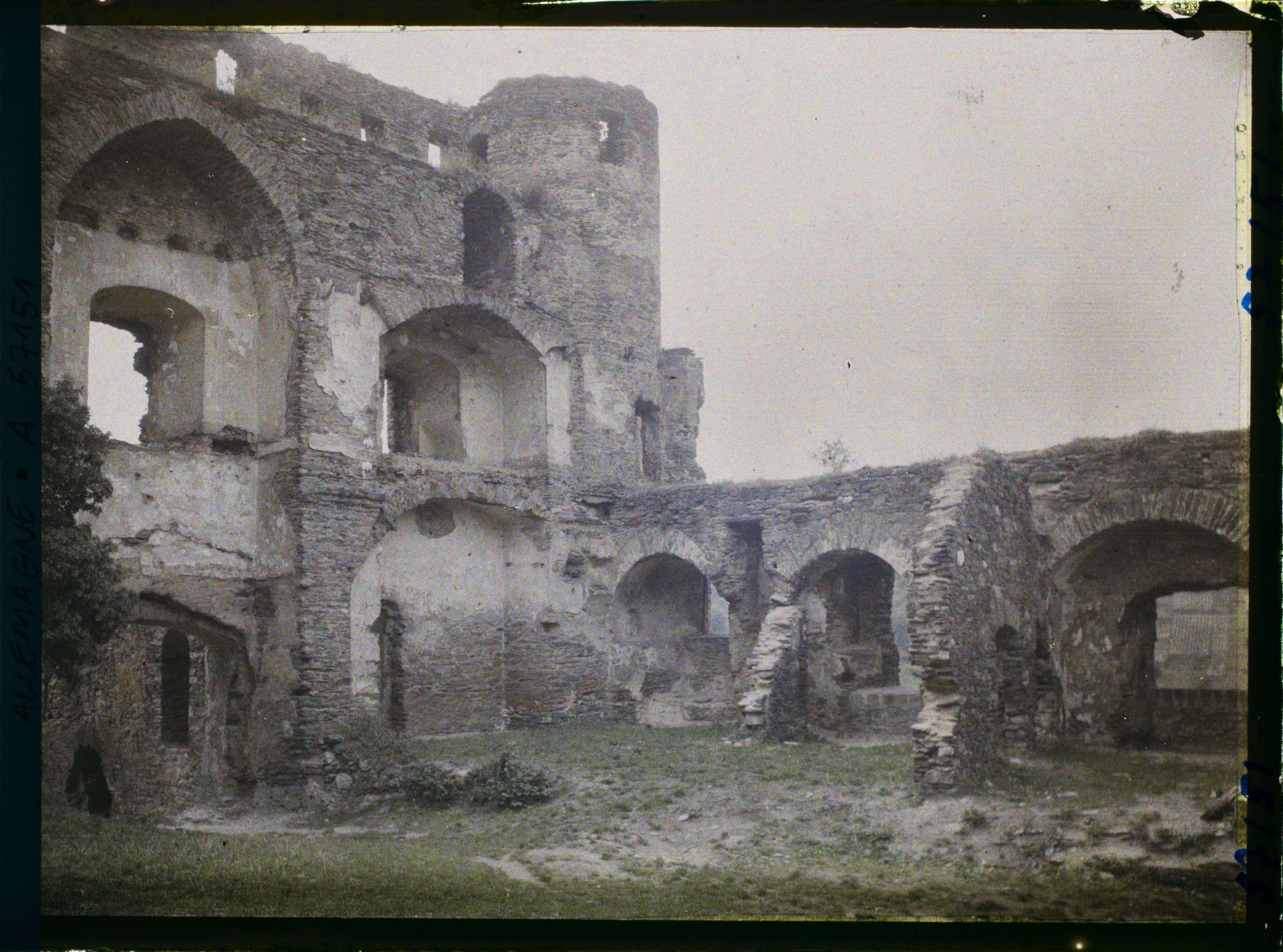 Image représentant Bords du Rhin, St Goard, St Goard - Ruines de Rheinsfields