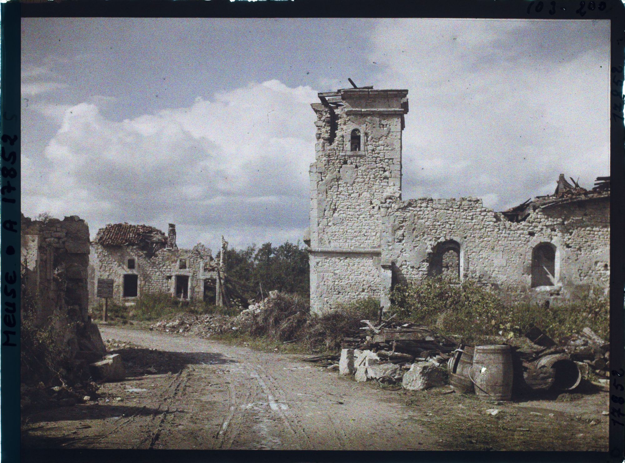 Image représentant France, Watronville, L'Eglise