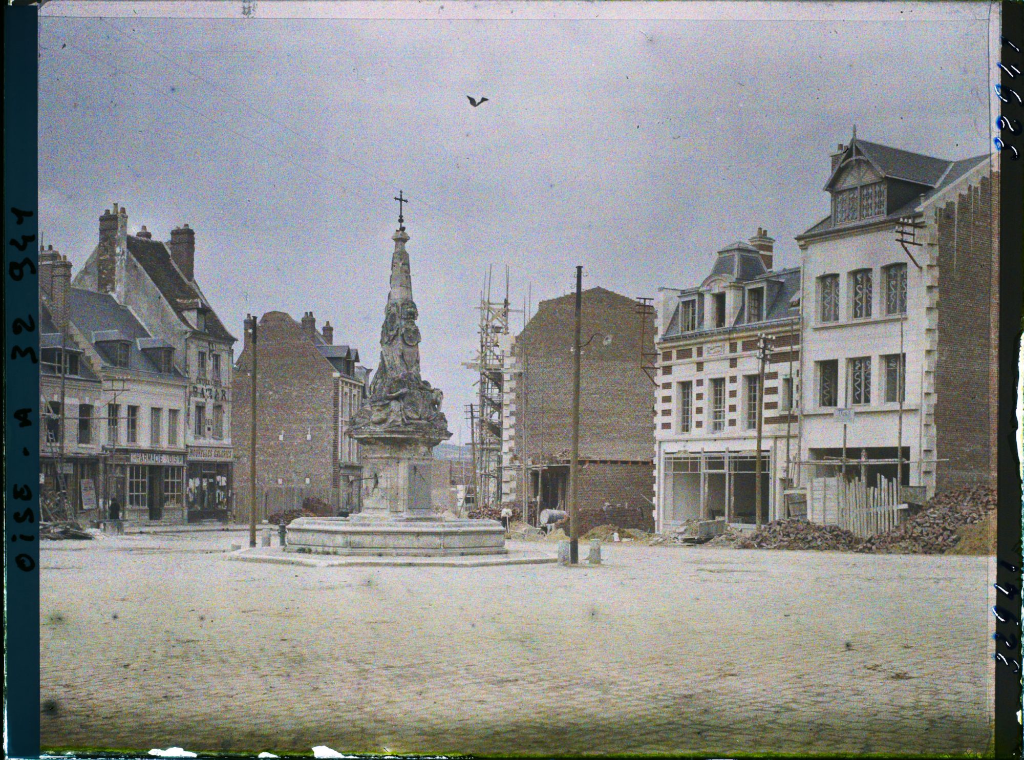 Image représentant France, Noyon, Nouvel Aspect de la Place de l'Hôtel de Ville