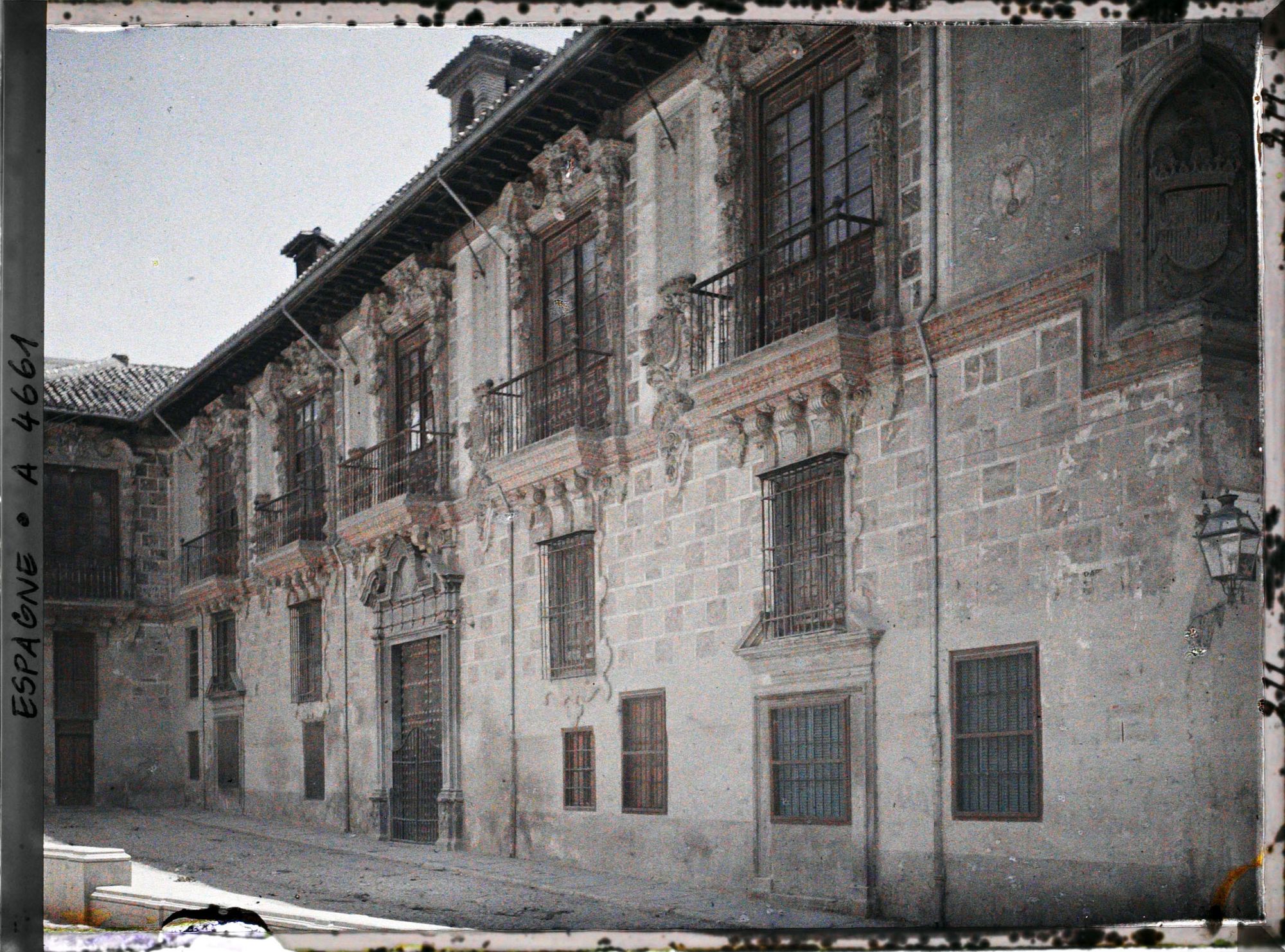 Image représentant Palais de la Madraza, ancienne mairie et université de Yusuf I