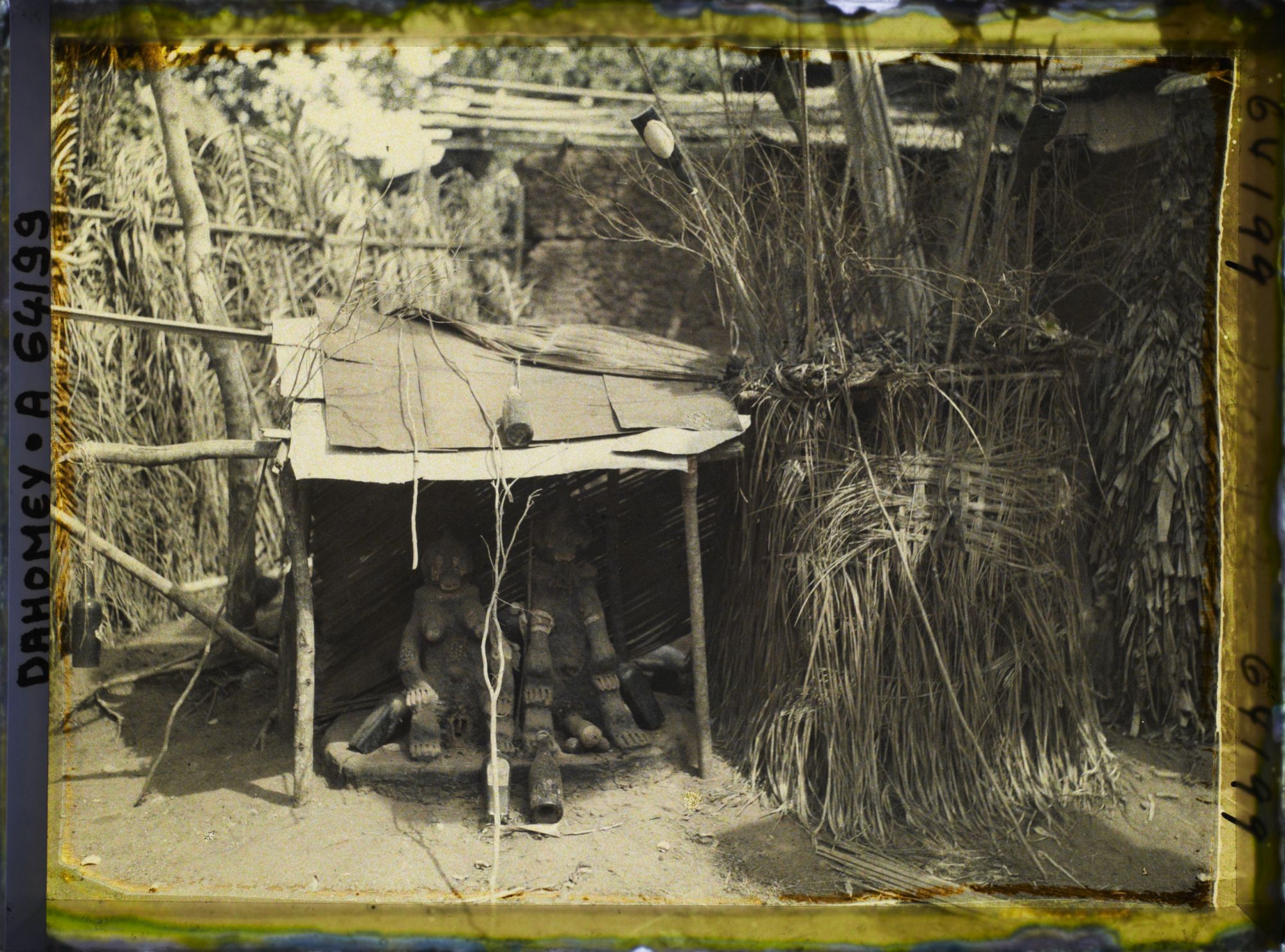 Image représentant Fétiches Lègba et badines de Zangbéto