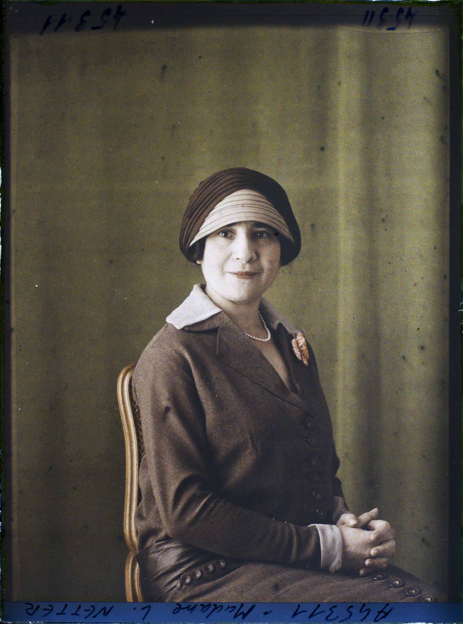 Image représentant Madame  https://musee-albert-kahn.s-museum.fr/home/NWQ2OTAwYzNmYjZlZTk1ZWQwODJmMjY4L2dlbmVyaWMtbm90aWNlLXRhYi9hdXRob3JpdHkvNjE3YTc5ZjVjZjhiODk2OGIzMzM3ZDIx/5d6900c3fb6ee95ed082f268/generic-notice-tab/authority/617a79ebcf8b8968b33374b2 Yvonne Netter